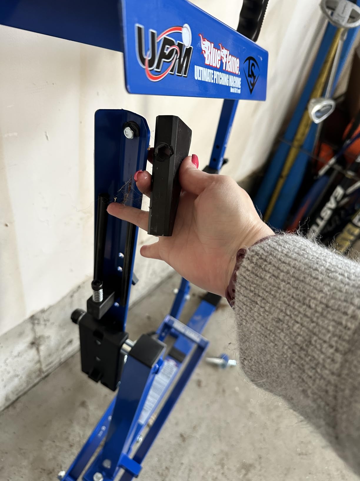 Louisville Slugger Blue Flame Pitching Machine customer photo 2