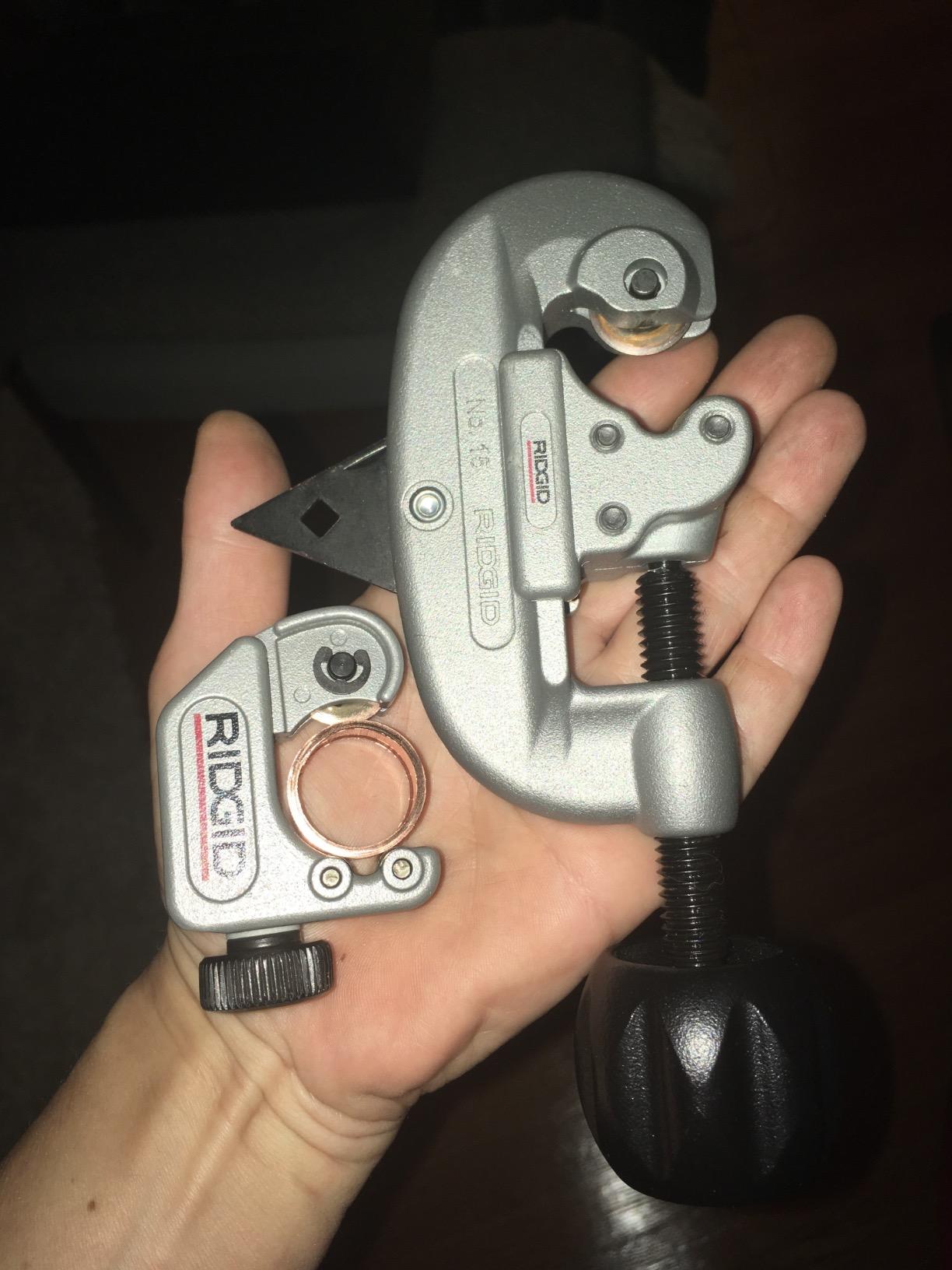 RIDGID 32985 Model 104 Close Quarters Tubing Cutter, 3/16-inch to 15/16-inch customer photo 2