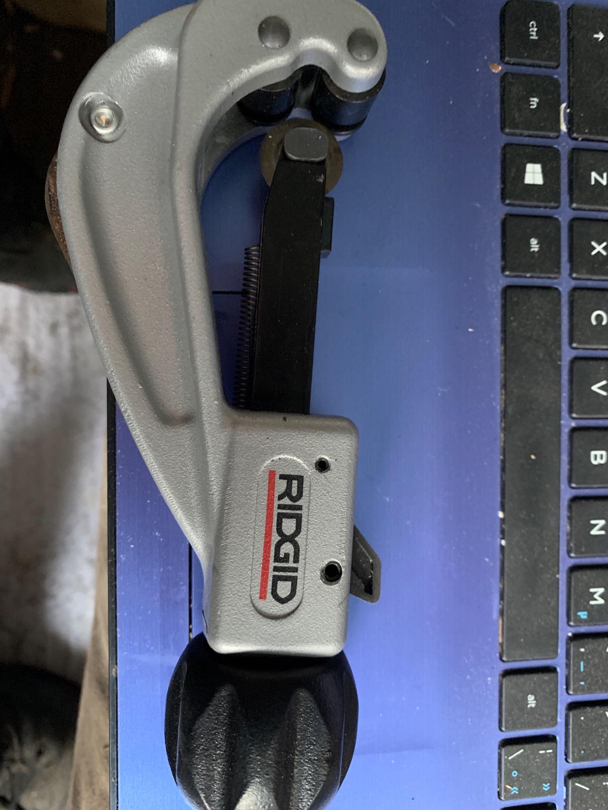 Ridgid 151 Quick Acting Tubing Cutter, 1/4-inch to 1-5/8-inch Small customer photo 1