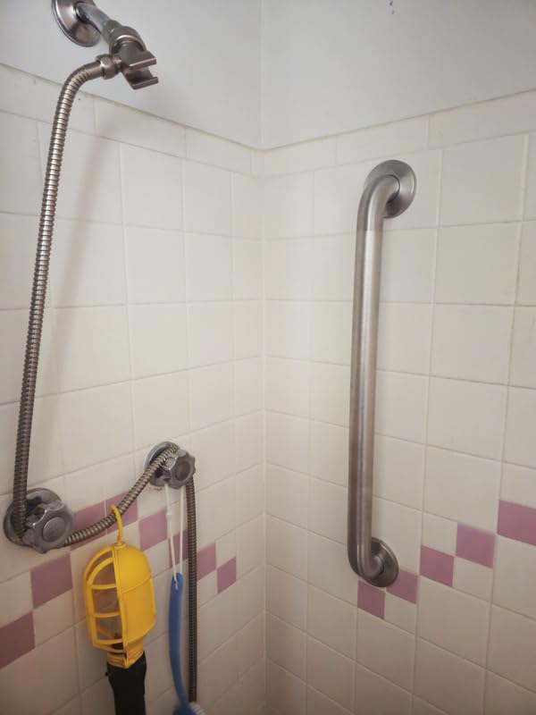 Moen Home Care Bathroom Safety 36 Inch Stainless Steel Handicap Grab Bar for Bathtub and Shower, Peened Texture for Grip, Elderly Assistance Product with Concealed Screws, R8936P customer photo 1