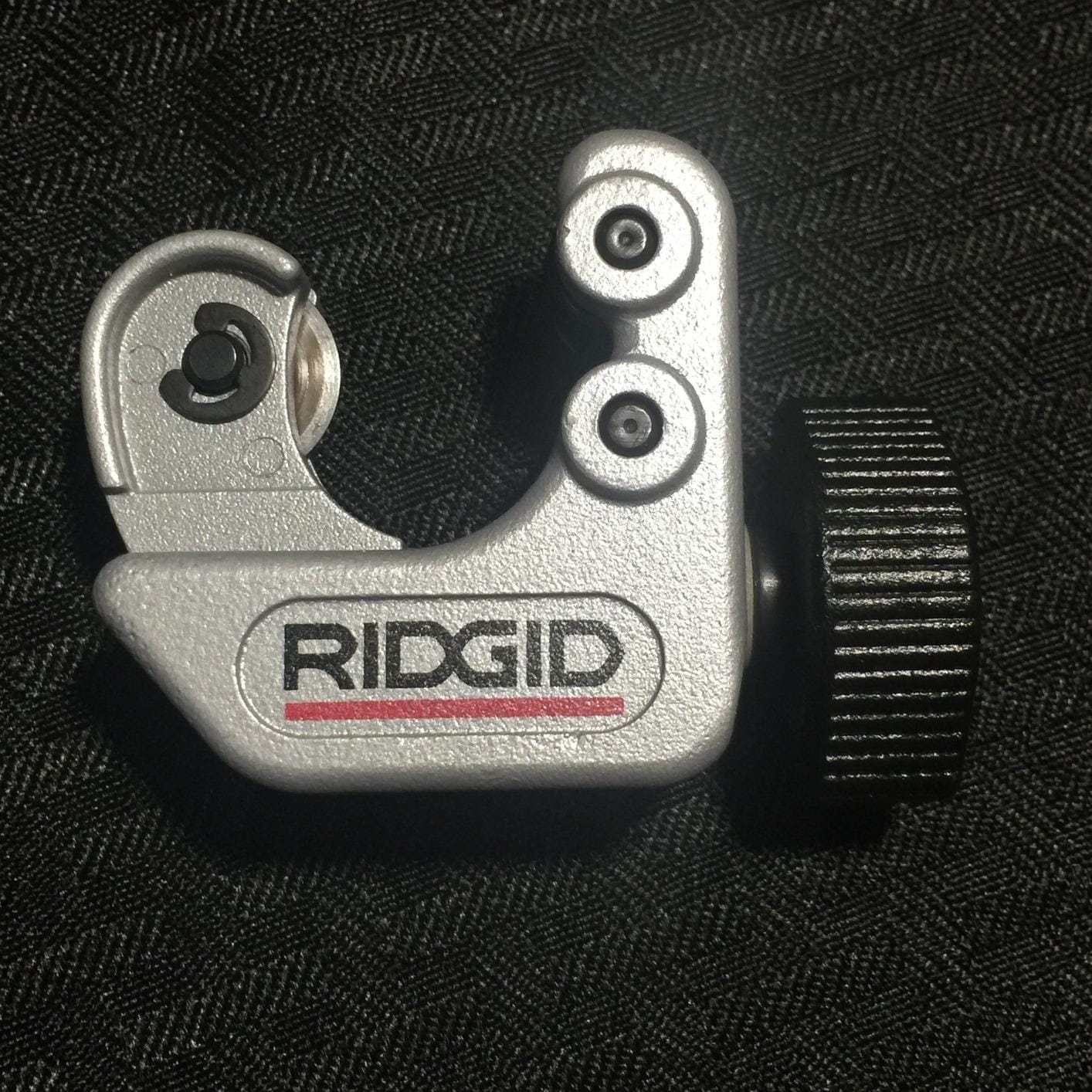 Ridgid 40617 Model 101 Close Quarters Tubing Cutter, 1/4-inch to 1-1/8-inch customer photo 2