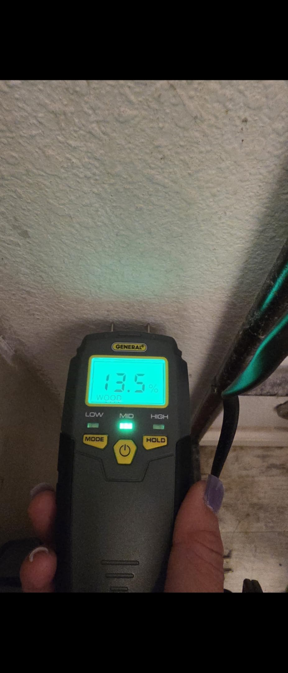 General Tools MMD4E Moisture Meter for Wood, Walls & Water Leak Detection | Pinless wood moisture meter for drywall & walls. Detects mold & humidity. Water leak detector for home moisture testing. customer photo 1