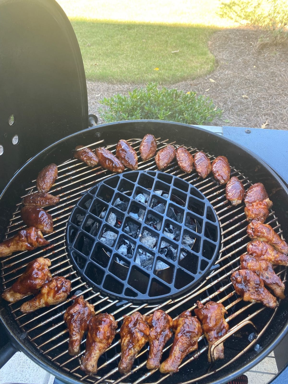 Weber Gourmet BBQ System Sear Grate, Charcoal Grill Accessories, Black | Porcelain-Enameled Cast-Iron Cooking Grate for Perfect Sear Marks, Fits 22.5