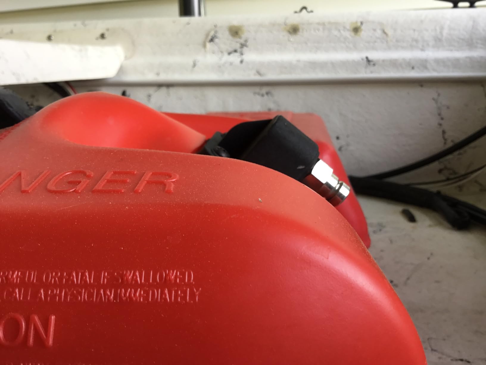 Scepter 9 Gallon Portable Marine Gas Can, Boat Fuel Tank with Handles customer photo 1