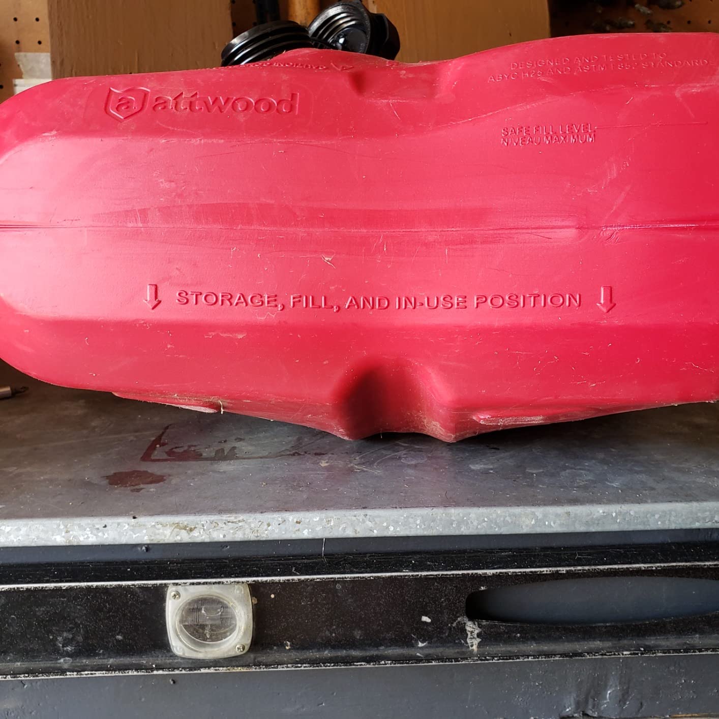 Attwood 8803LP2 EPA and CARB Certified 3-Gallon Portable Marine Boat Fuel Tank customer photo 1