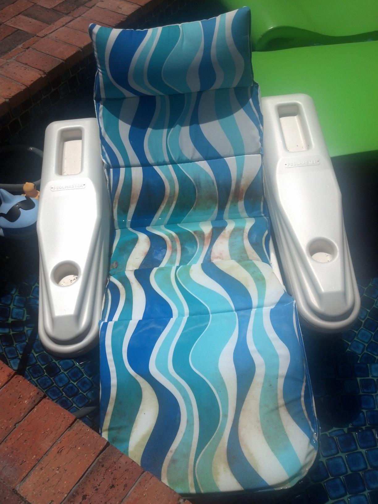 Poolmaster Rio Sun Retro Adjustable Floating Chaise Pool Lounge, Blue Currents customer photo 2