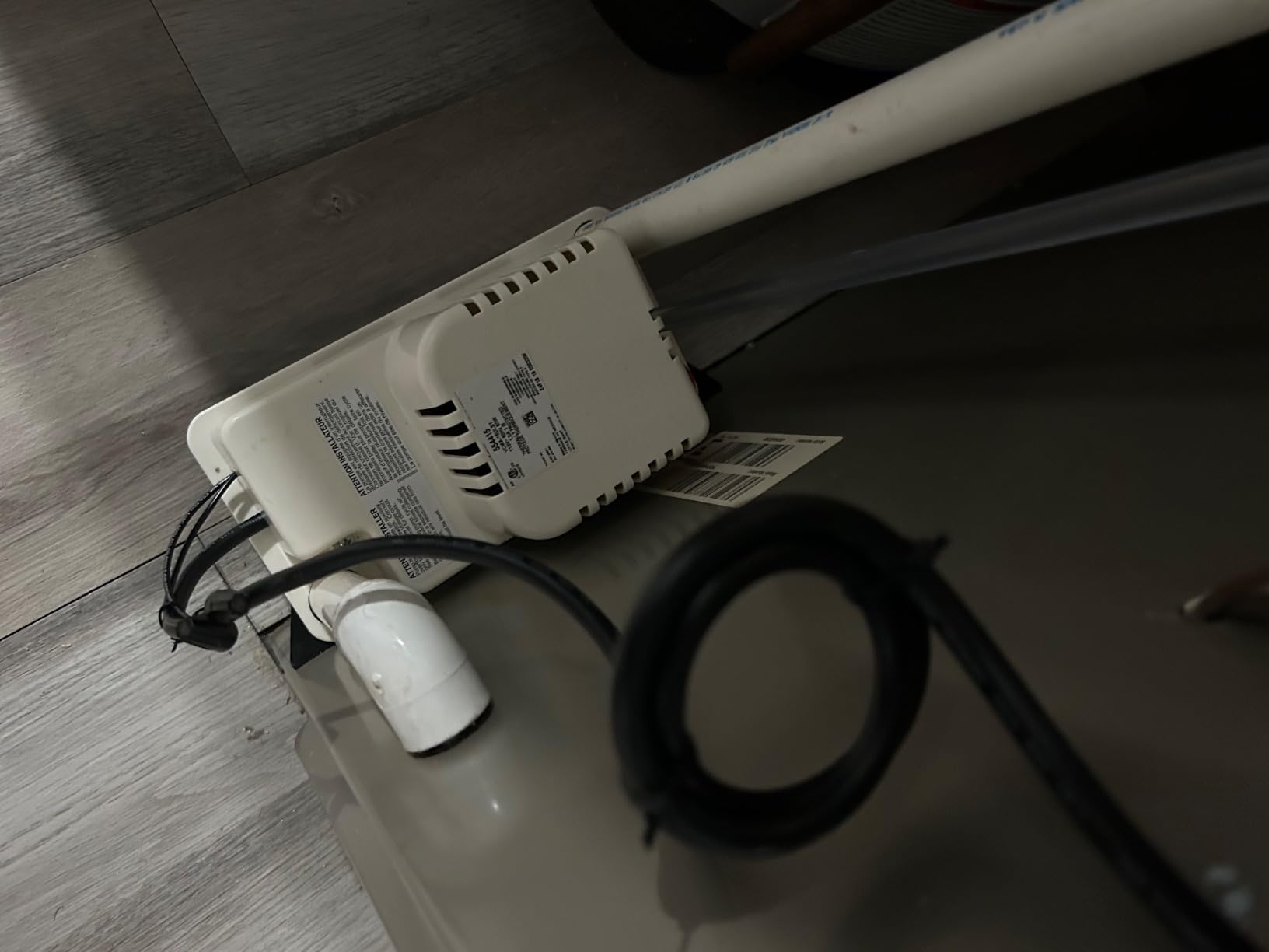 Little Giant VCMA-15ULST 115 Volt, 65 GPH, 1/50 HP Automatic Condensate Removal Pump for HVAC/Refrigeration Systems/Dehumidifiers with Overflow Detection Switch and 20-Foot Tubing customer photo 2