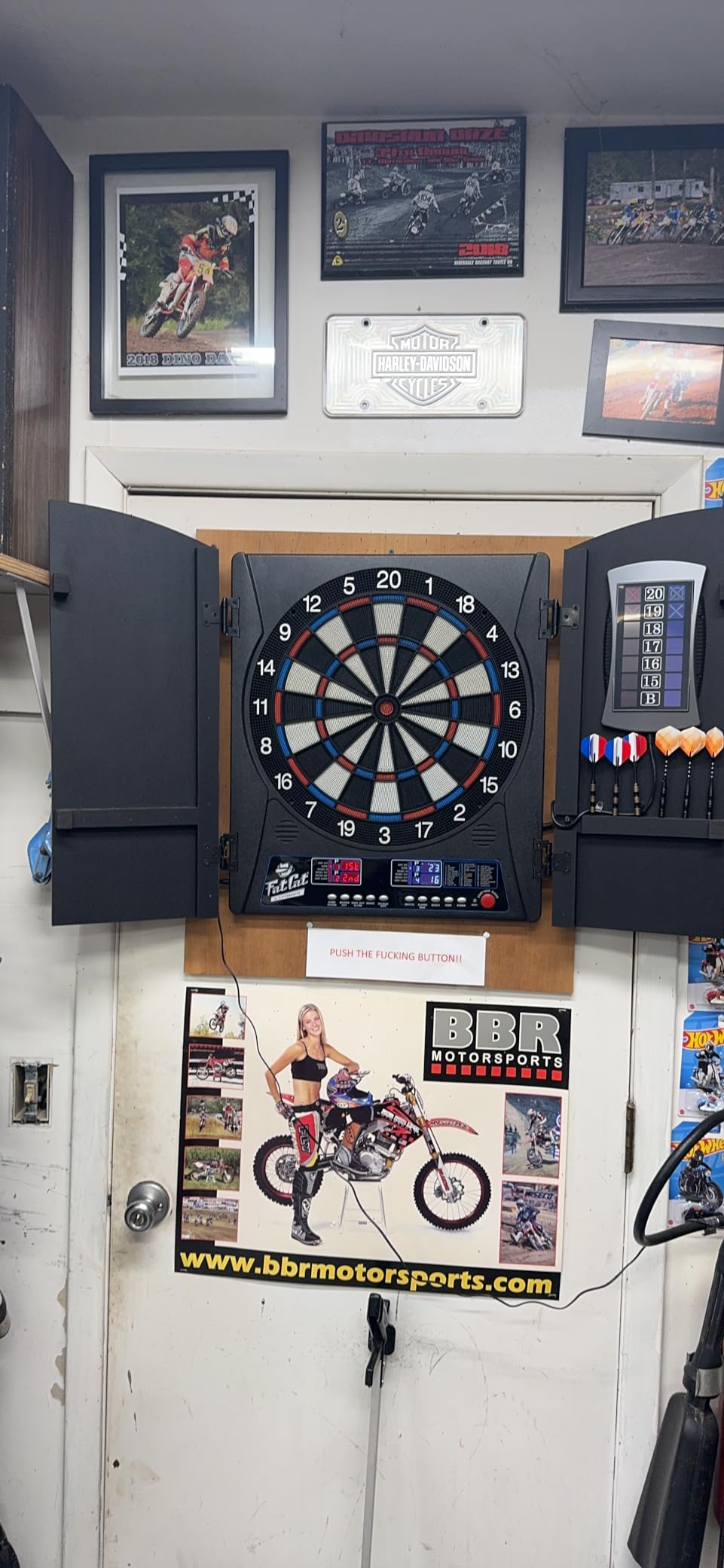 Fat Cat Mercury Electronic Soft Tip Dartboard with Cabinet, 13.5 in Target, 28 Games, 6 Darts Included, Black customer photo 2
