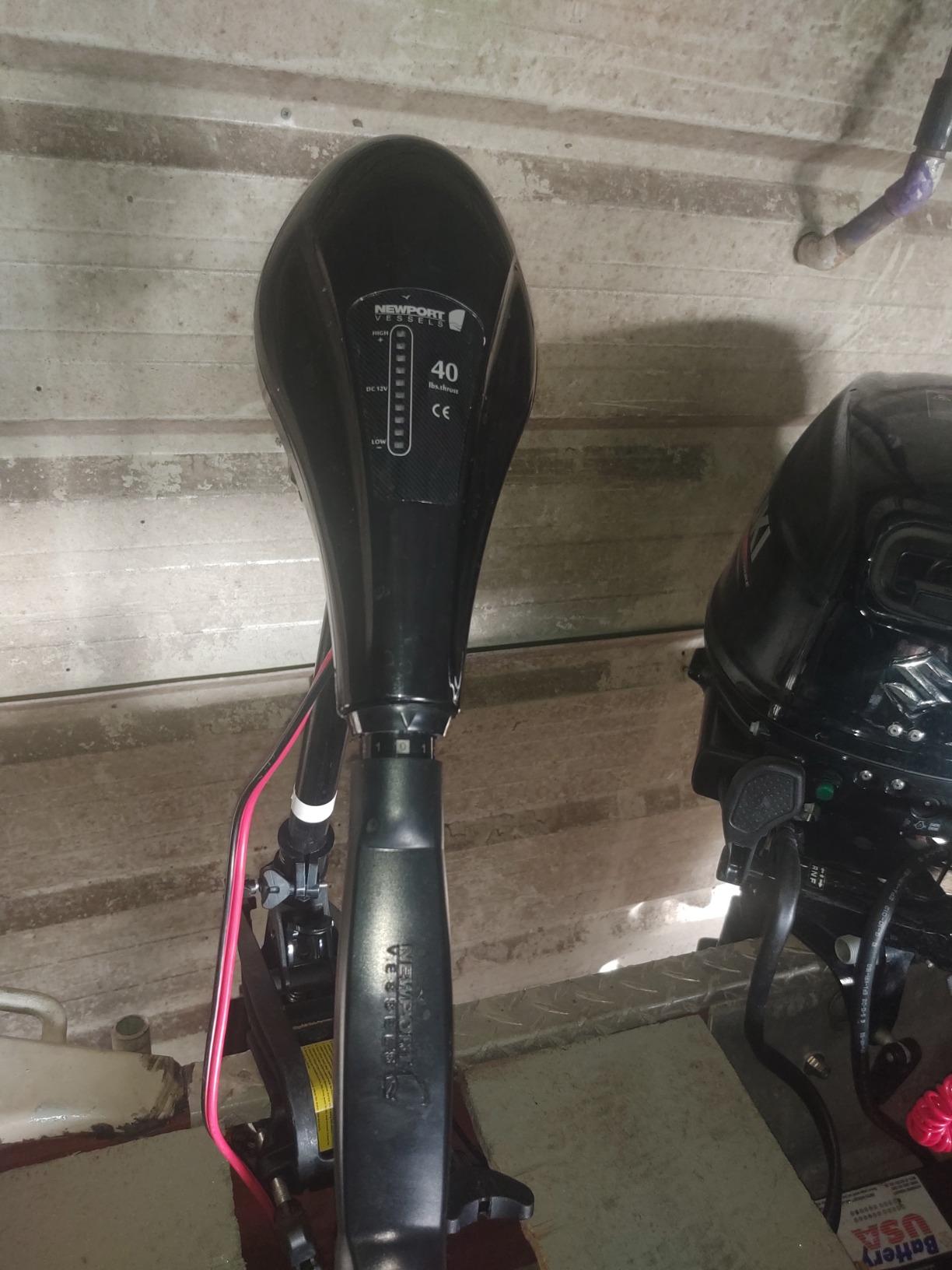 Newport X-Series 55lb Thrust Transom Mounted Saltwater Electric Trolling Motor w/LED Battery Indicator (36