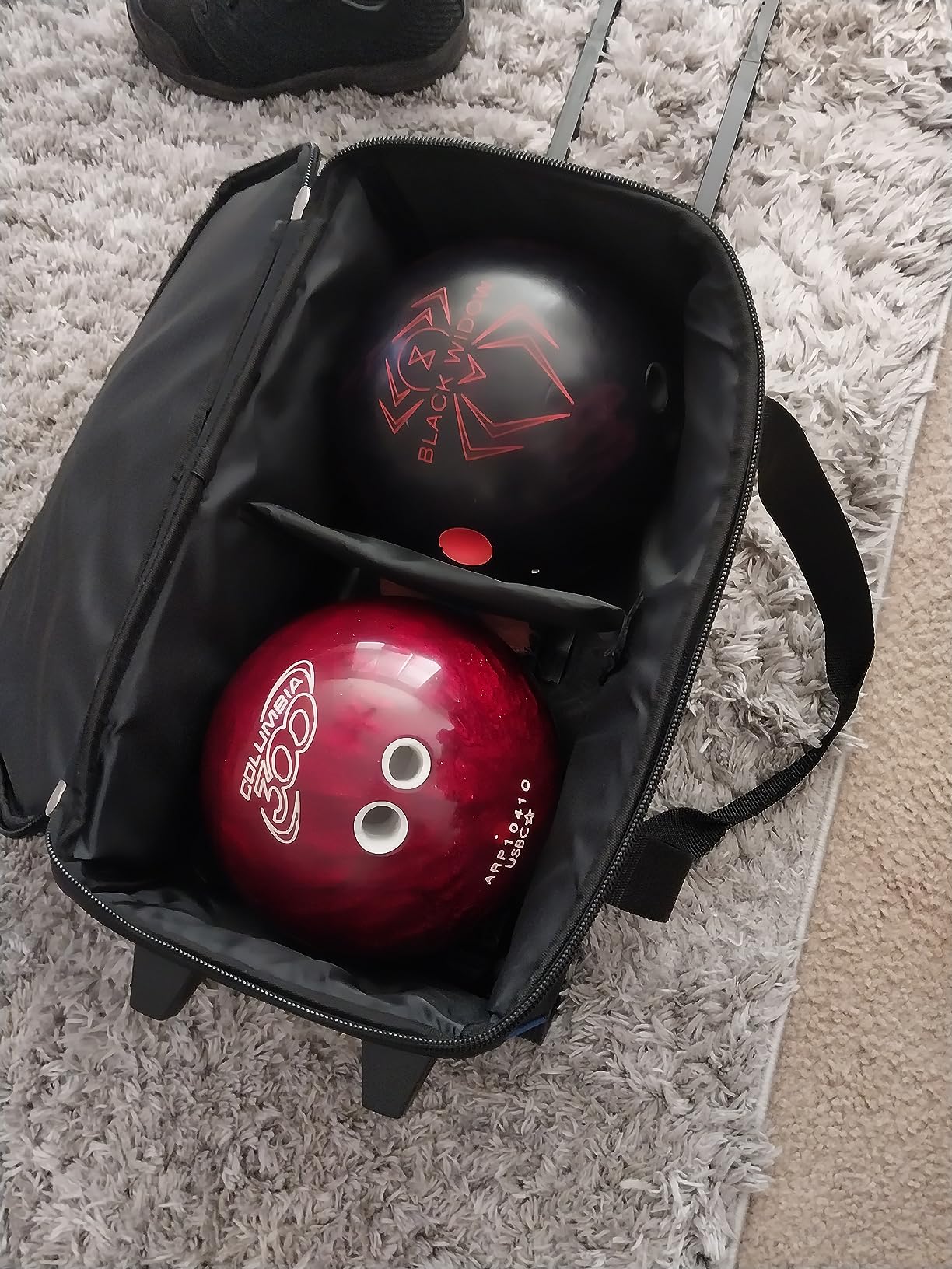 Pyramid Prime Double Roller 2 Ball Bowling Bag with Large Separate Compartment for Bowling Shoes (Up To US Mens Size 16) or Accessories, Locking Handle - Extends to 40