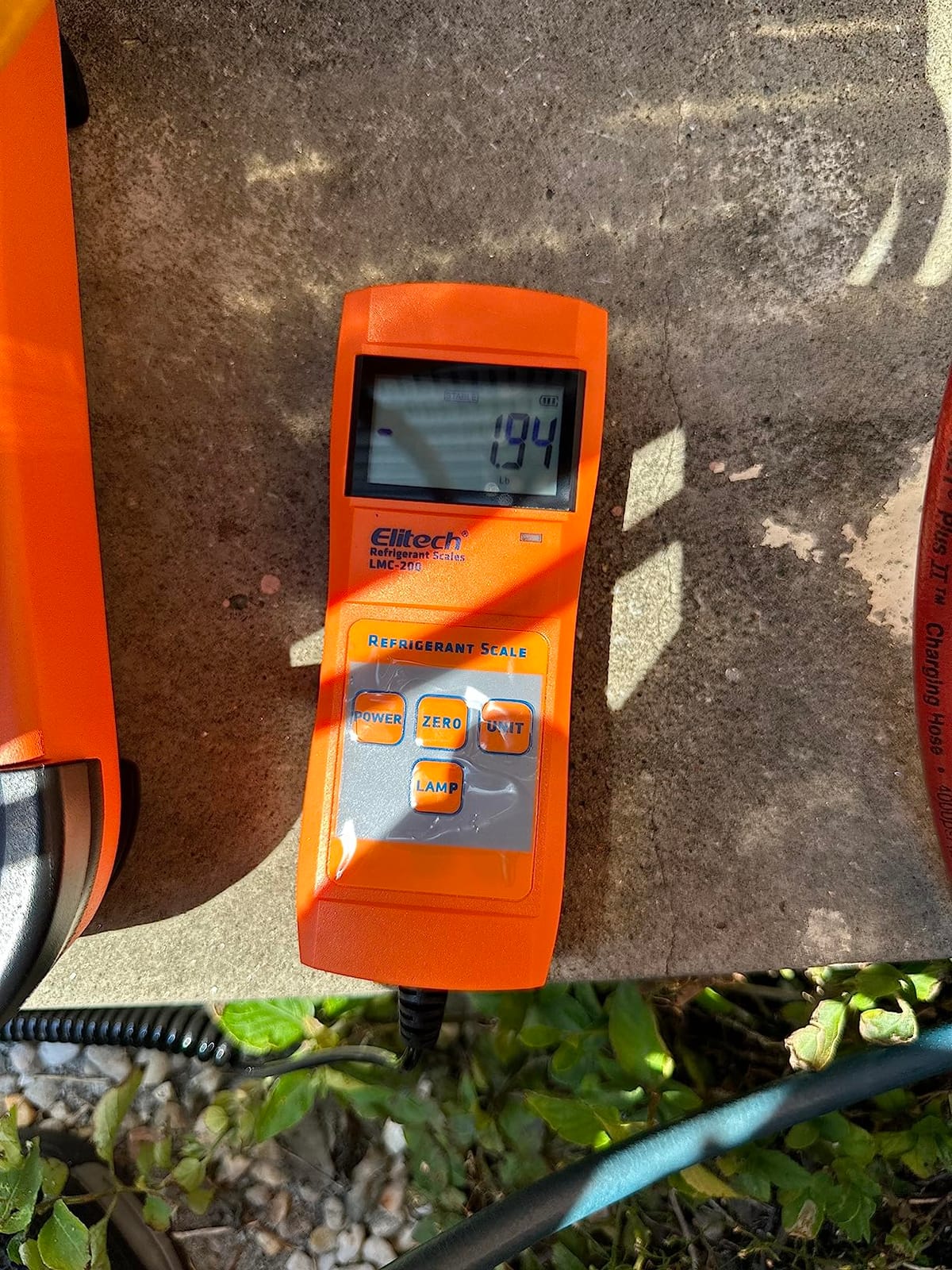 Elitech Refrigerant Scale 220 lb, Precision HVAC Charging Scale, LMC-200 | ±0.05% Accuracy, Digital Display, HVAC Refrigerant Charging, Aluminum Platform, Carrying Case Included customer photo 1