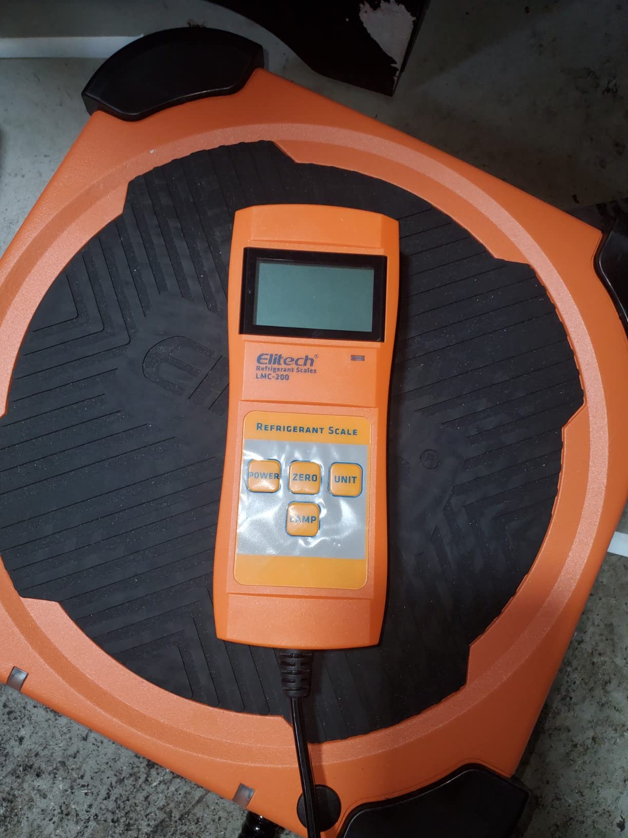 Elitech Refrigerant Scale 220 lb, Precision HVAC Charging Scale, LMC-200 | ±0.05% Accuracy, Digital Display, HVAC Refrigerant Charging, Aluminum Platform, Carrying Case Included customer photo 2