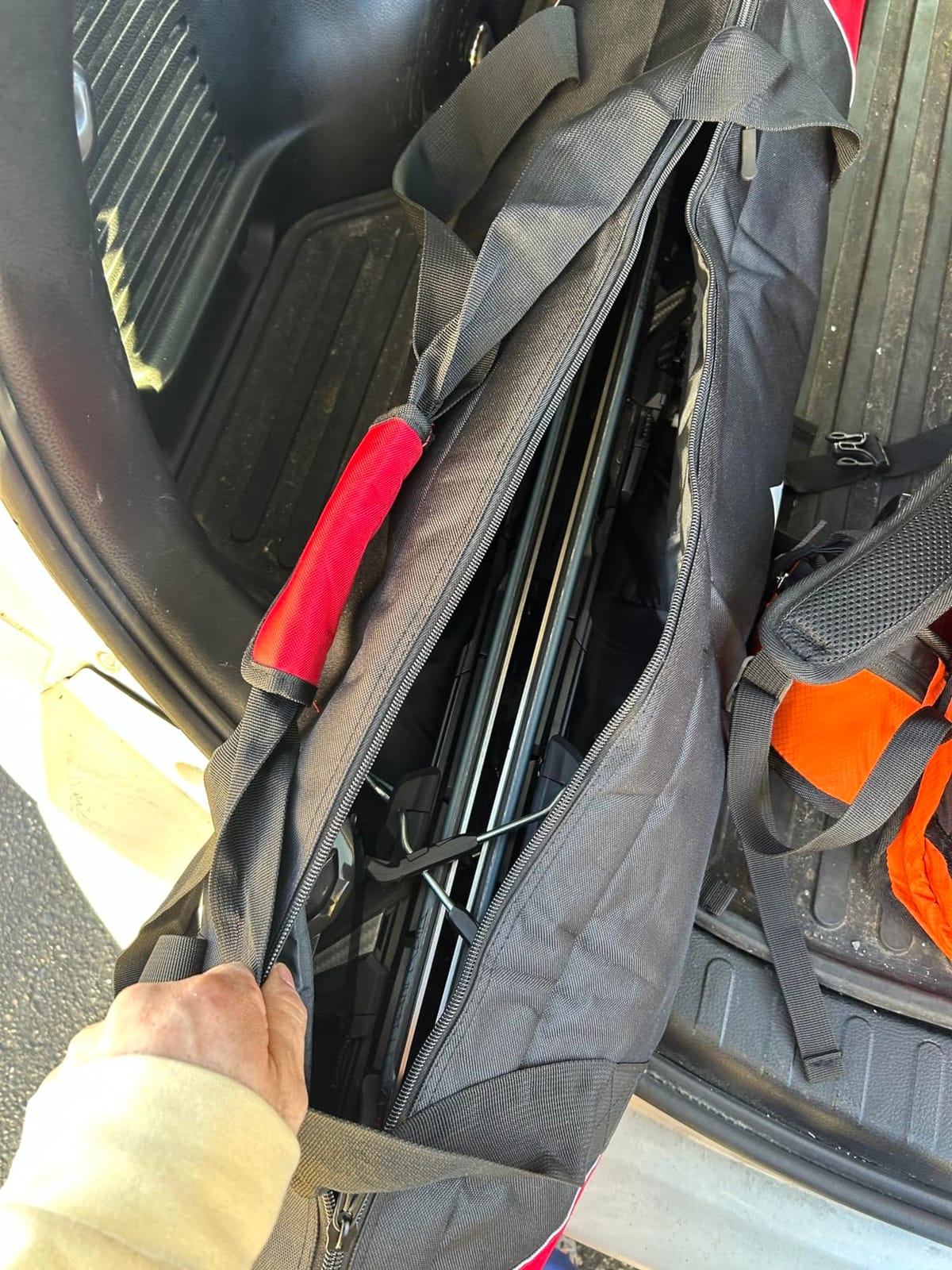Athletico Mogul Padded Ski Bag - Fully Padded Single Ski Travel Bag customer photo 2