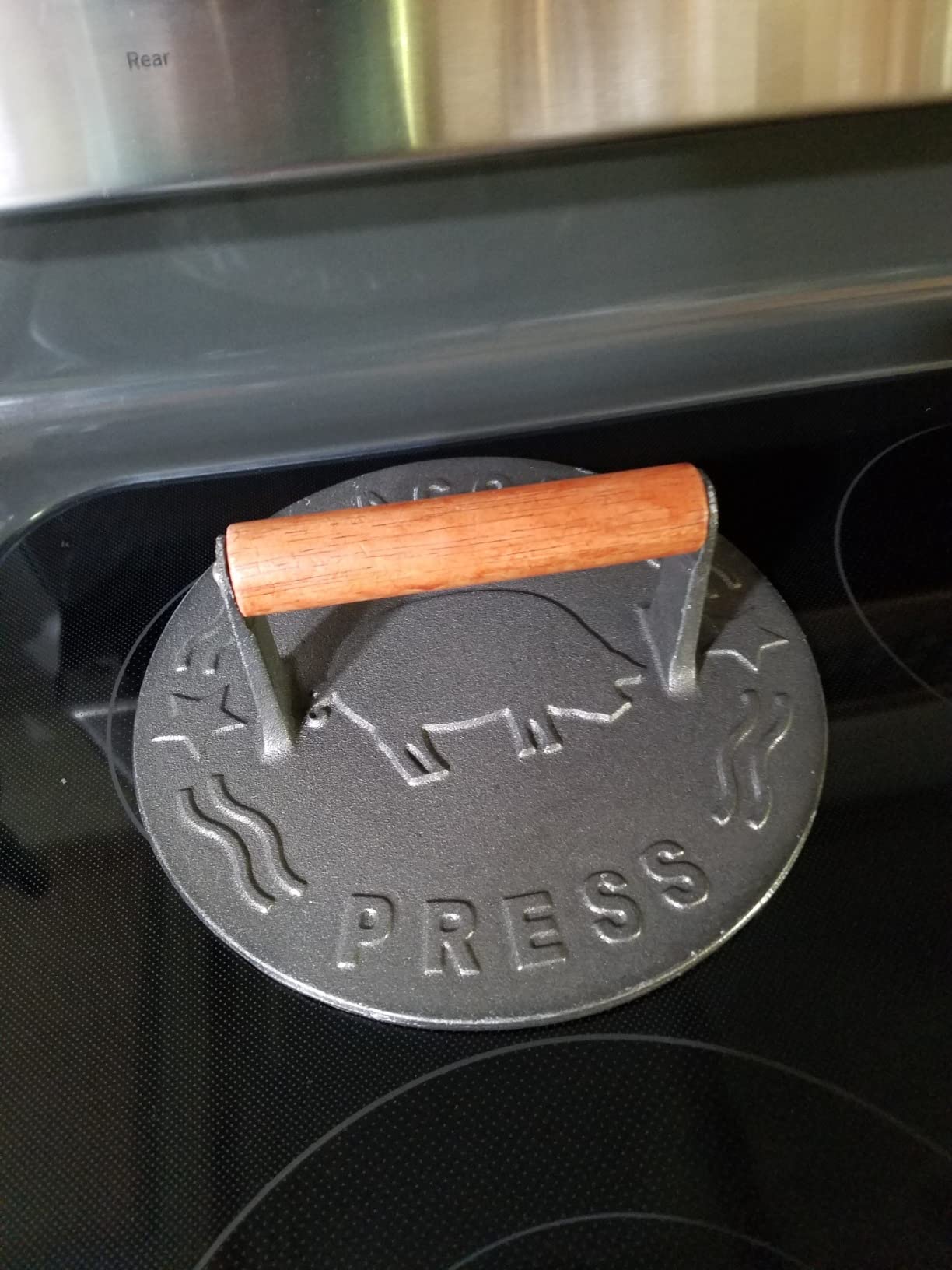 Bellemain Smash Burger Press, Grill Press, Bacon Press, Meat Press, 7 Inch, Heavy Duty Cast Iron, 3Lbs, Equalizied Weight Distribution customer photo 1