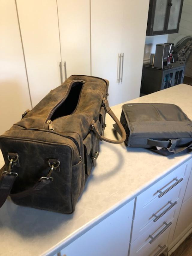 KomalC 28 Inch Leather Duffle Bag for Men & Women, Travel Gym Holdall customer photo 2