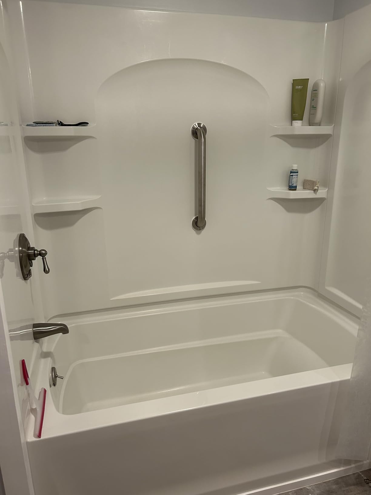 Amazon Basics Bathroom Handicap Safety Grab Bar, 18 Inch Length, 1.25 Inch Diameter, Holds up to 500LBs, ADA Compliant, Stainless Steel customer photo 1