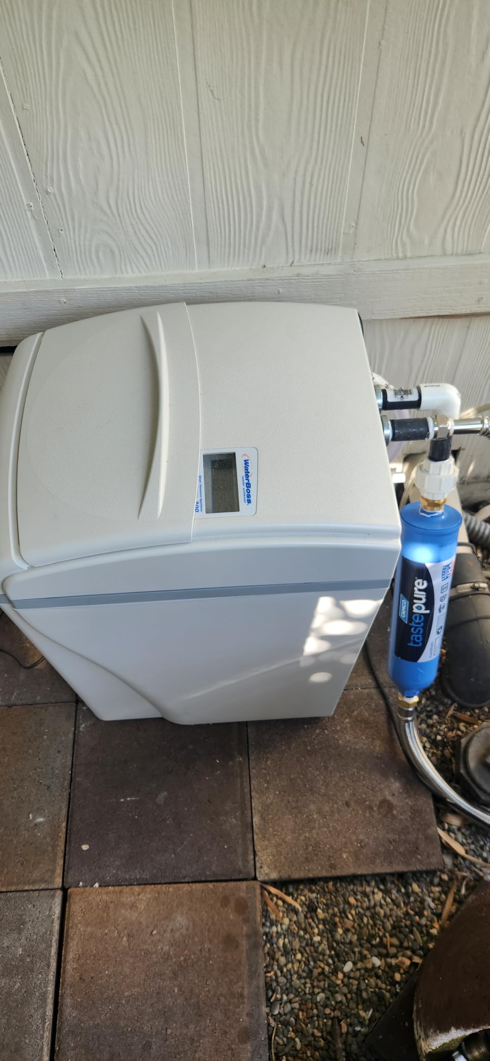 Camco Tastepure XL RV Water Filter w/Flexible Hose Protector - Made in USA | Advanced RV Inline Water Filter - Compatible w/ Garden & Drinking Water Hoses - Gardening, Car Washing, & More (40019) customer photo 1