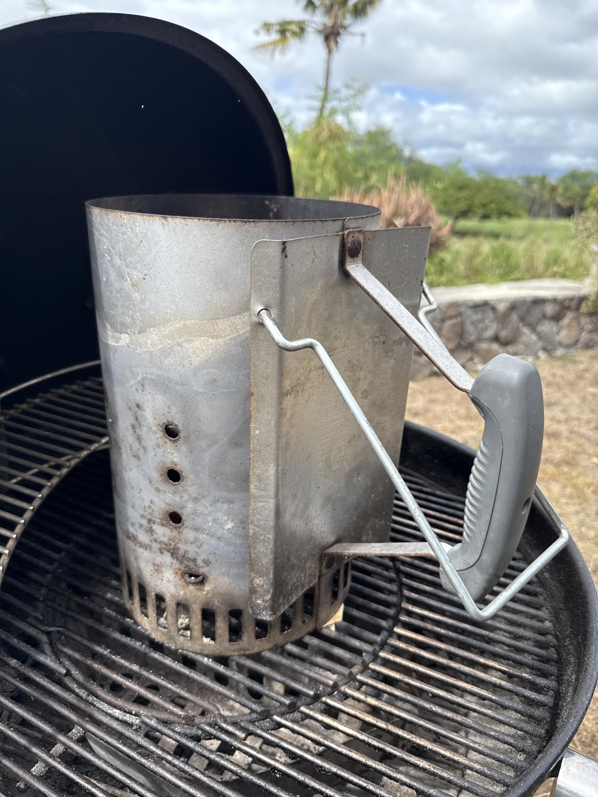 Weber Rapidfire Chimney Starter, Standard, Silver | Weber Fast-Lighting Charcoal Starter for Quick & Even Hot Coals, Durable Silver Metal Design for BBQ Grilling customer photo 1
