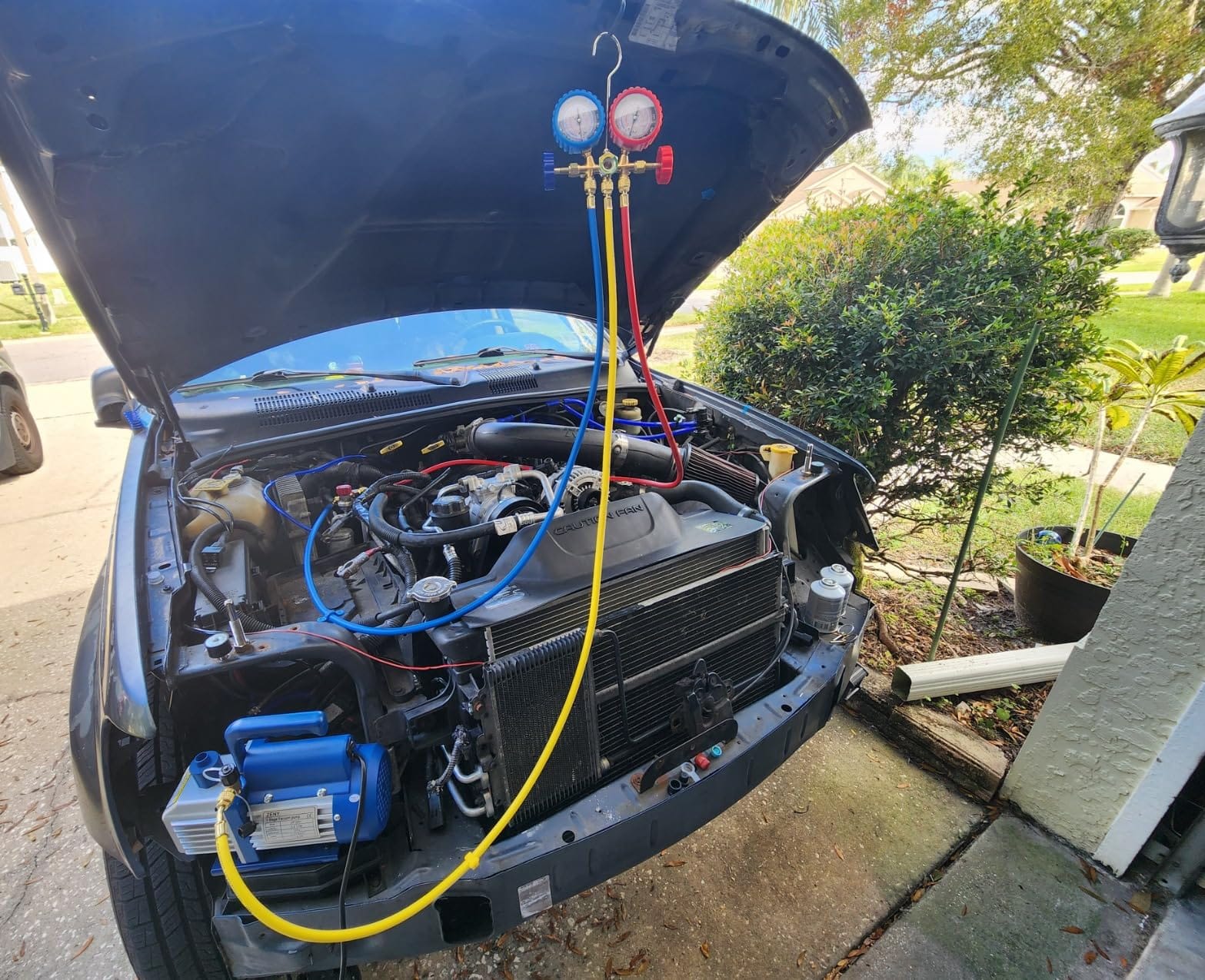 OMT AC Gauge Set for R134a, R12, R22, and R502, 5 ft Hoses | Includes R134a Couplers Self-Sealing & Piercing Can Taps 29° Adapter; Solid Brass Build; Ideal for Auto Freon Recharge customer photo 2