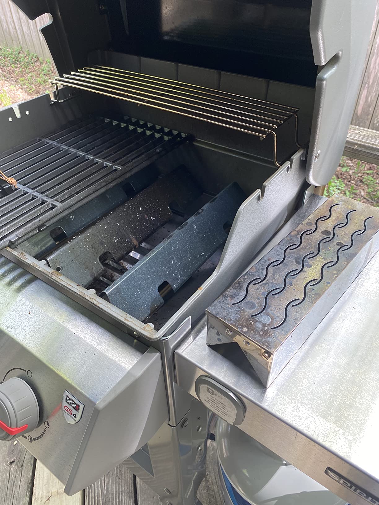 Skyflame Wood Chip Smoker Box, Stainless Steel Double V-shape BBQ Smoke Box with Hinged Lid for Charcoal & Propane Gas Grill, 12.5