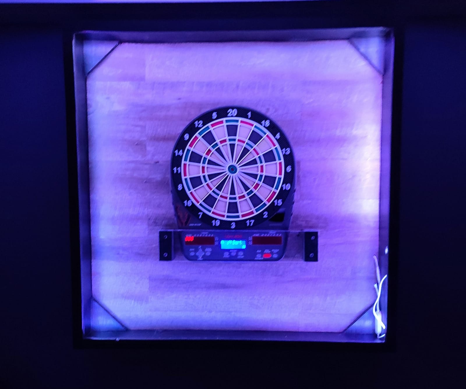 Viper 850 Electronic Soft Tip Dartboard, 15.5 in Regulation Target, 50 Games, 6 Darts Included, Black customer photo 1