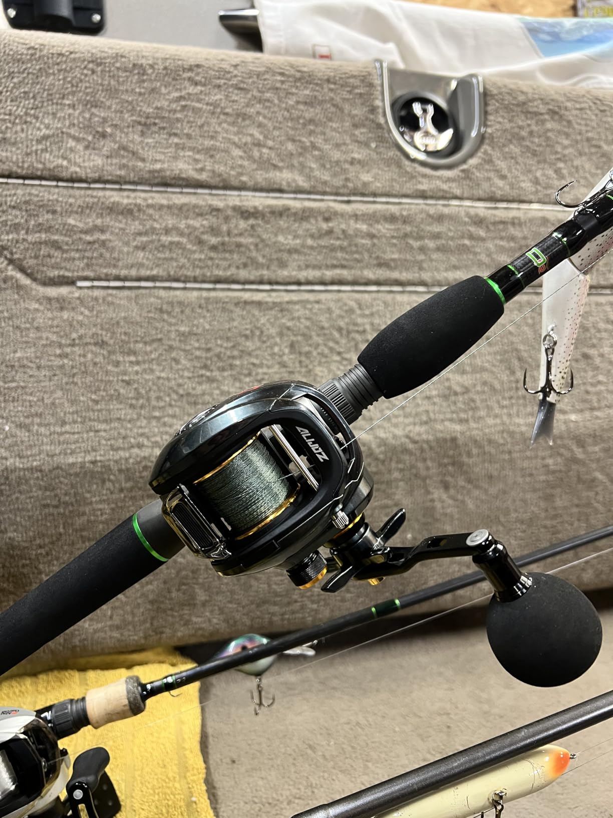 Piscifun Alinox 300 Baitcasting Reel, 33LB Drag, Aluminum Frame | Freshwater saltwater, 6.6/8.1 ratios, smooth casting, low-profile body customer photo 1