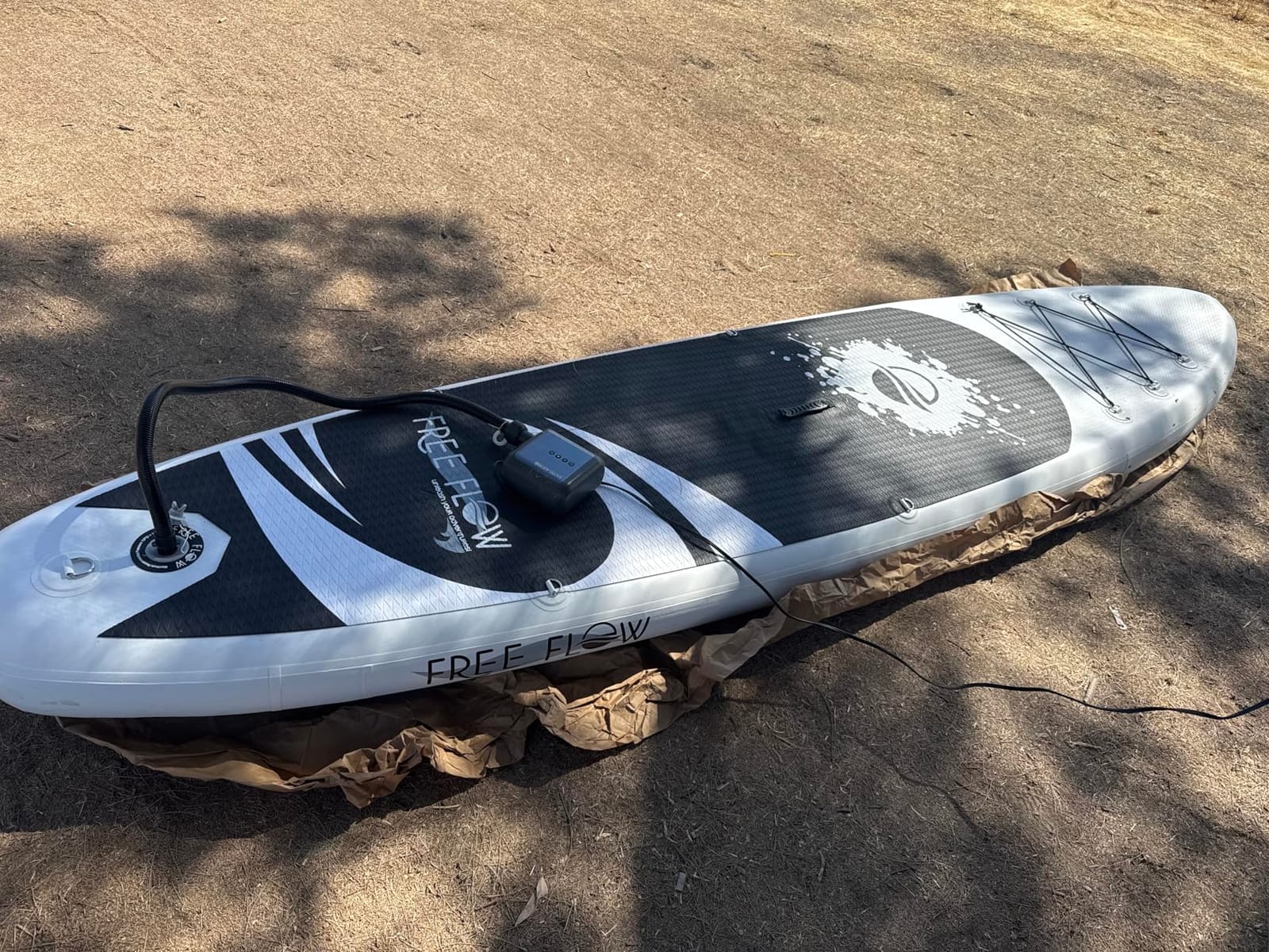 SereneLife 10’6” Inflatable Stand Up Paddle Board with Premium SUP Accessories - 32” Wide Stable Design with Non-Slip EVA Deck Pad, for Youth and Adults, 350 lbs. Capacity customer photo 1