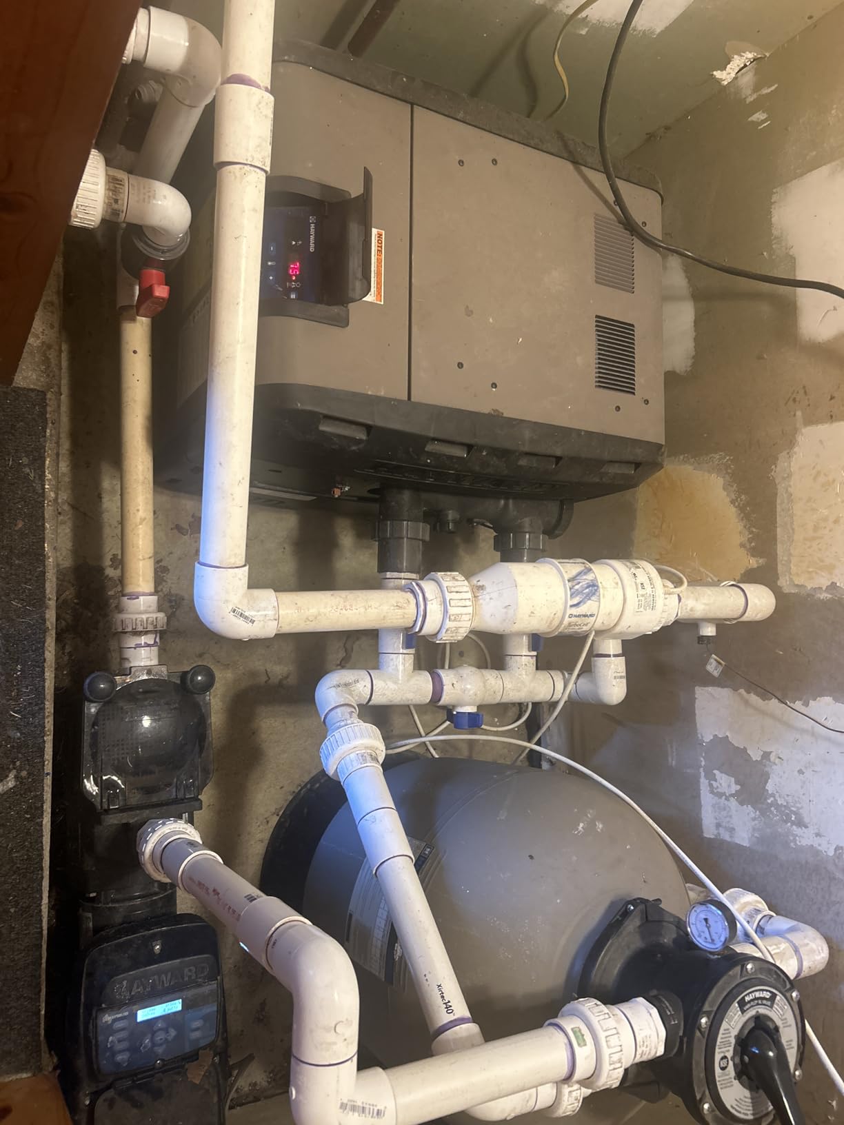 Hayward H-Series Natural Gas Pool Heater for Inground Pools 200,000 BTU (W3H200FDN) customer photo 1