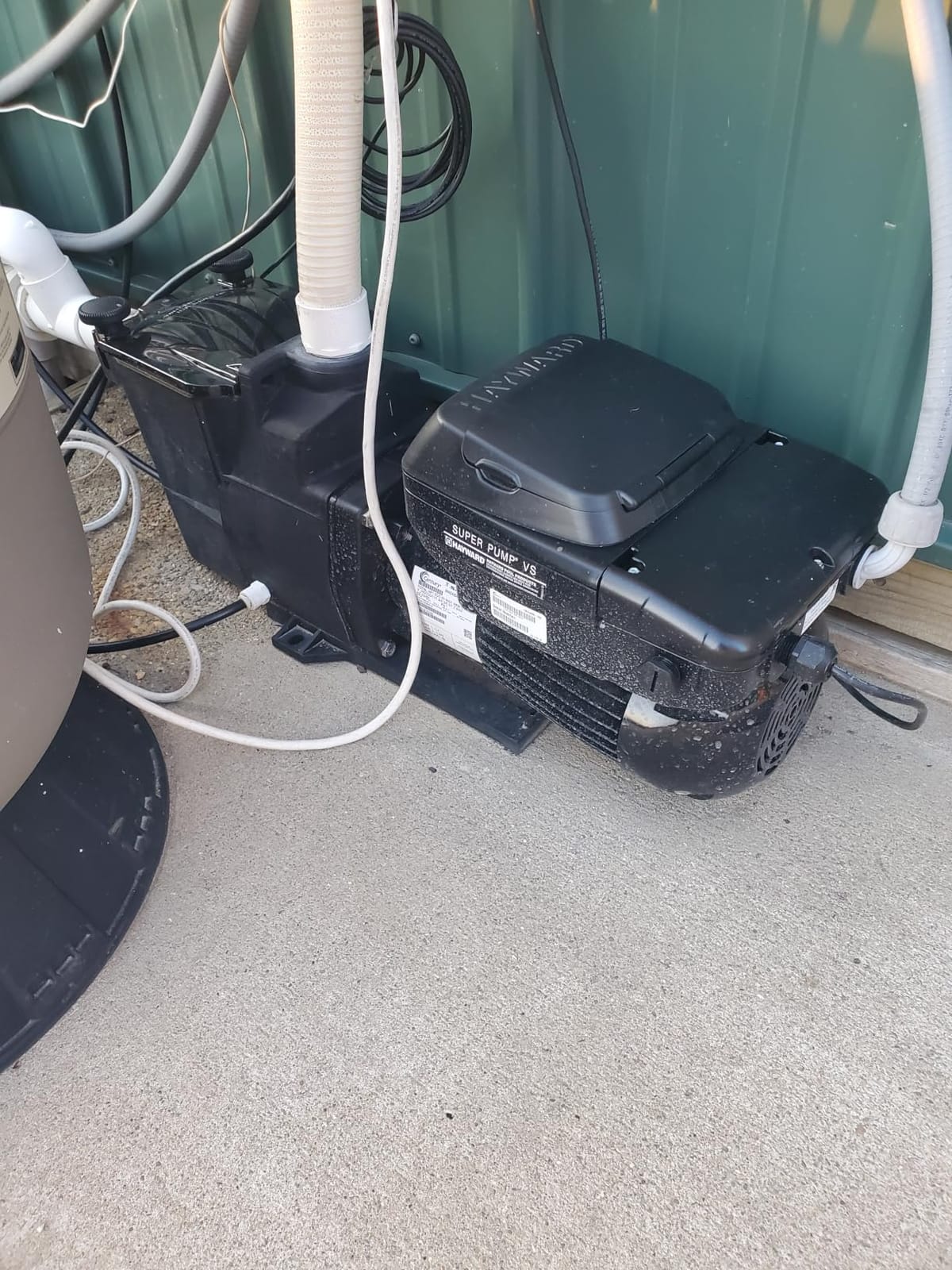Hayward Super Pump VS Variable Speed Pool Pump for In-Ground Pools, 1.65 HP customer photo 1
