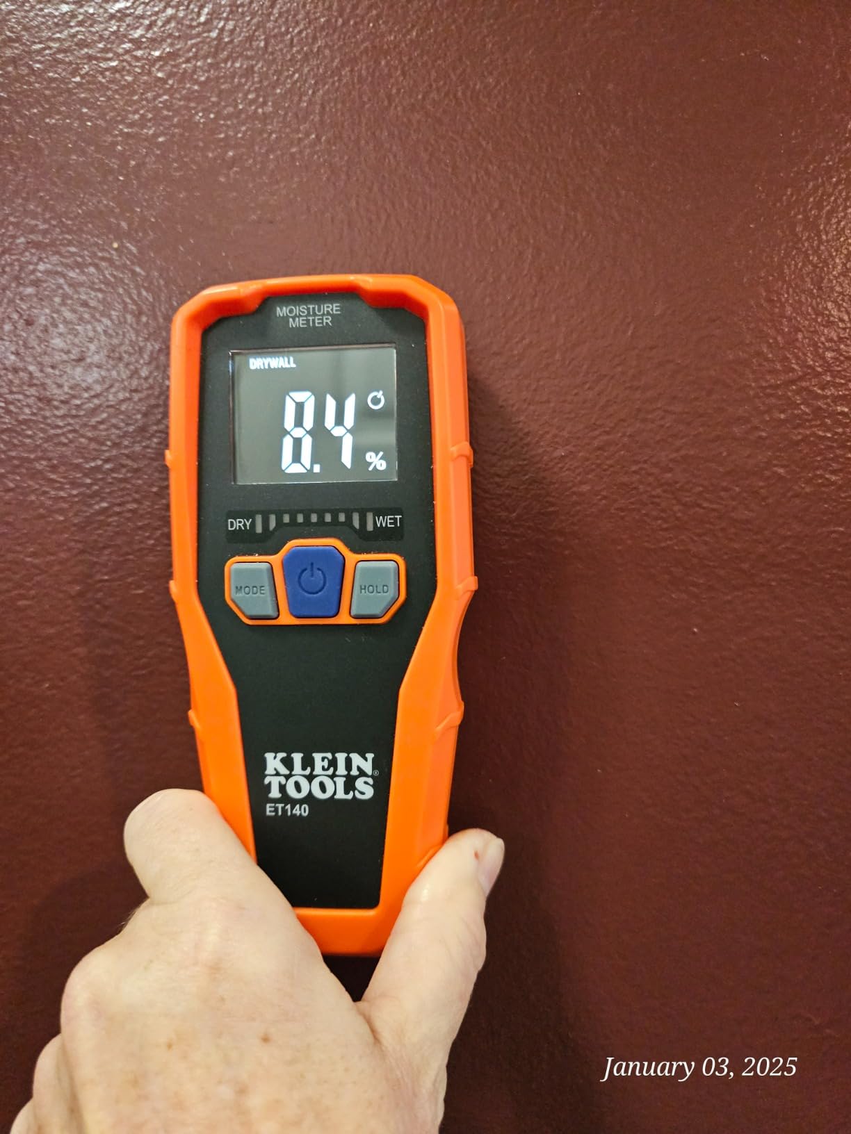 Klein Tools ET140 Pinless Moisture Meter for Non-Destructive Moisture Detection in Drywall, Wood, and Masonry; Detects up to 3/4-Inch Below Surface customer photo 1