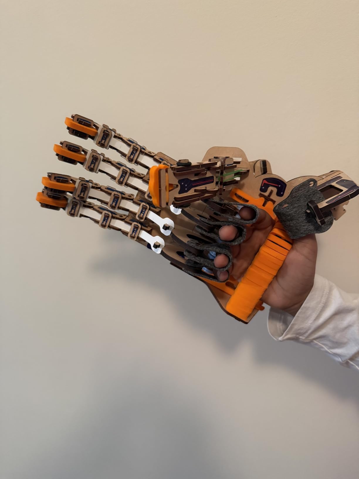 Smartivity Robotic Mechanical Hand STEM Toy for Kids 8-14, Parents' Choice Award Winner, Build Your Own Superhero Robotic Hand customer photo 2