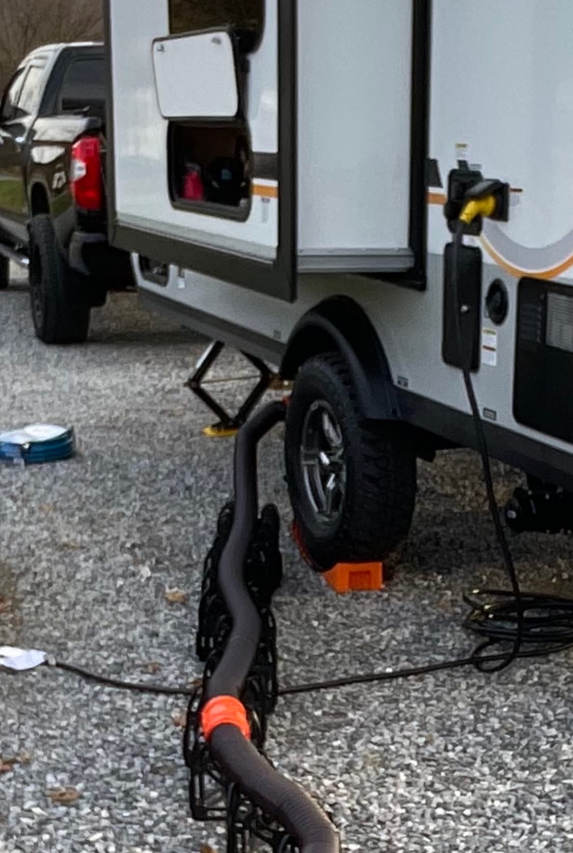 CARMTEK Camper Leveler 2-Pack Kit | Curved RV Levelers with Trailer Wheel Chocks for Dual Axle Trailers | Faster RV Leveling System Than RV Leveling Blocks | RV Accessories for Travel Trailers customer photo 1