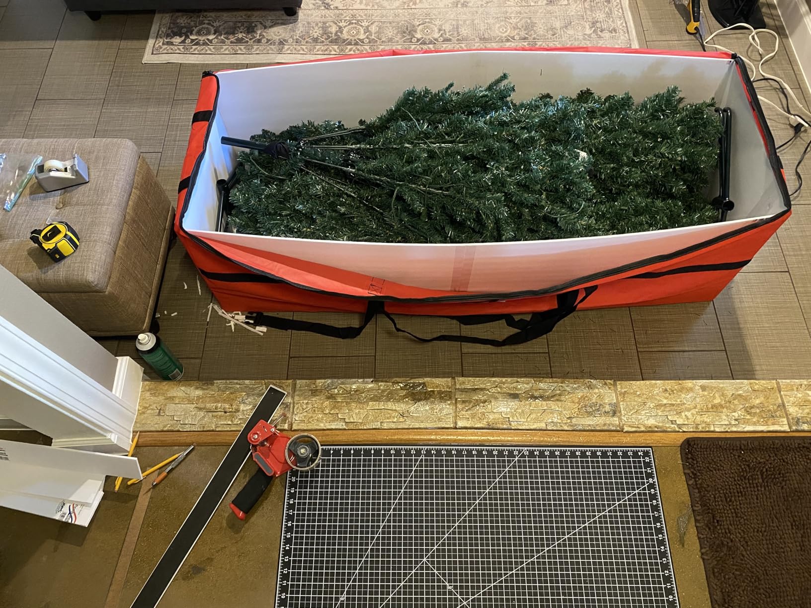 ZOBER Wide Christmas Tree Storage Bag - Maximum Accessibility - Fits 9 Ft Trees - 600D Oxford Fabric Christmas Tree Bag For Storage Box For Xmas - Strong, Durable Straps & Handles - Card Slot - Green customer photo 2