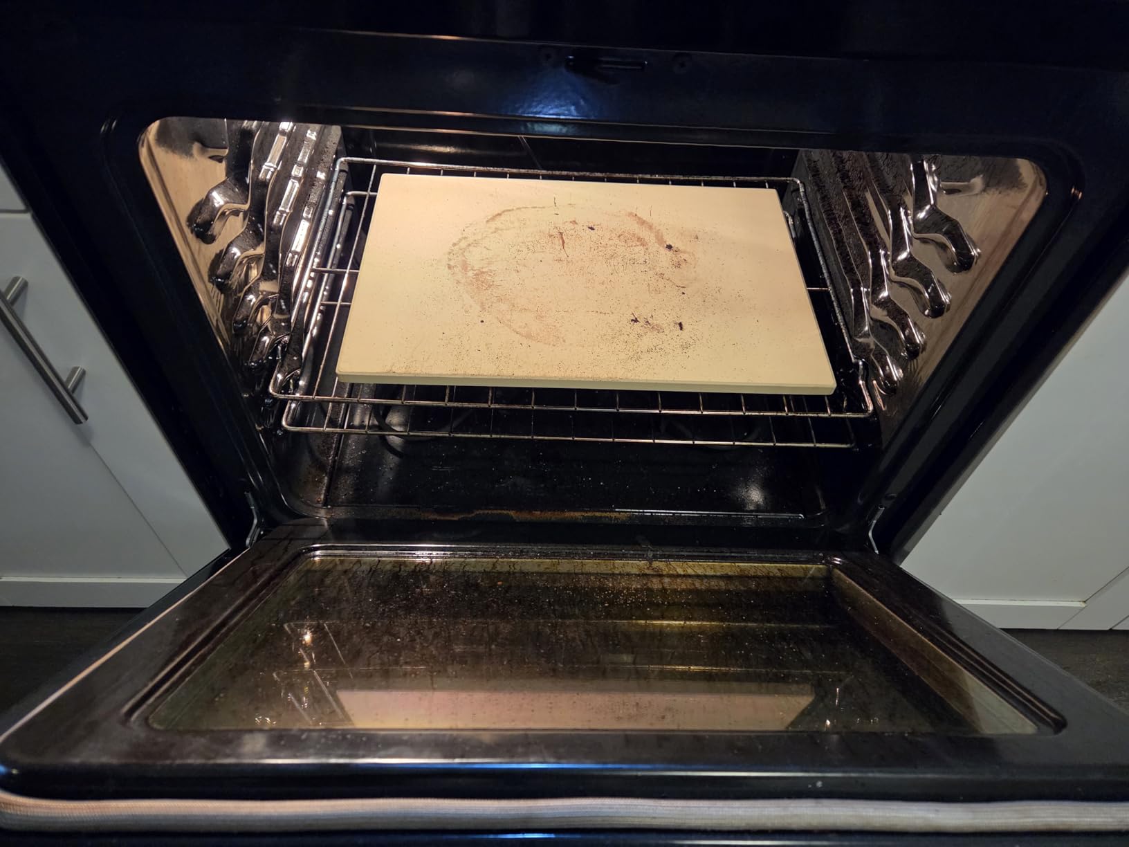 Unicook 20 x 13.5 Inch Extra Large Pizza Stone for Oven and Grill, 10.6 Lbs | Heavy Duty, Even Heating&Consistent Heat Retention, Crispy Crust for 2 Small Pizzas, Bread, Cookies, Includes Dough Scraper customer photo 2