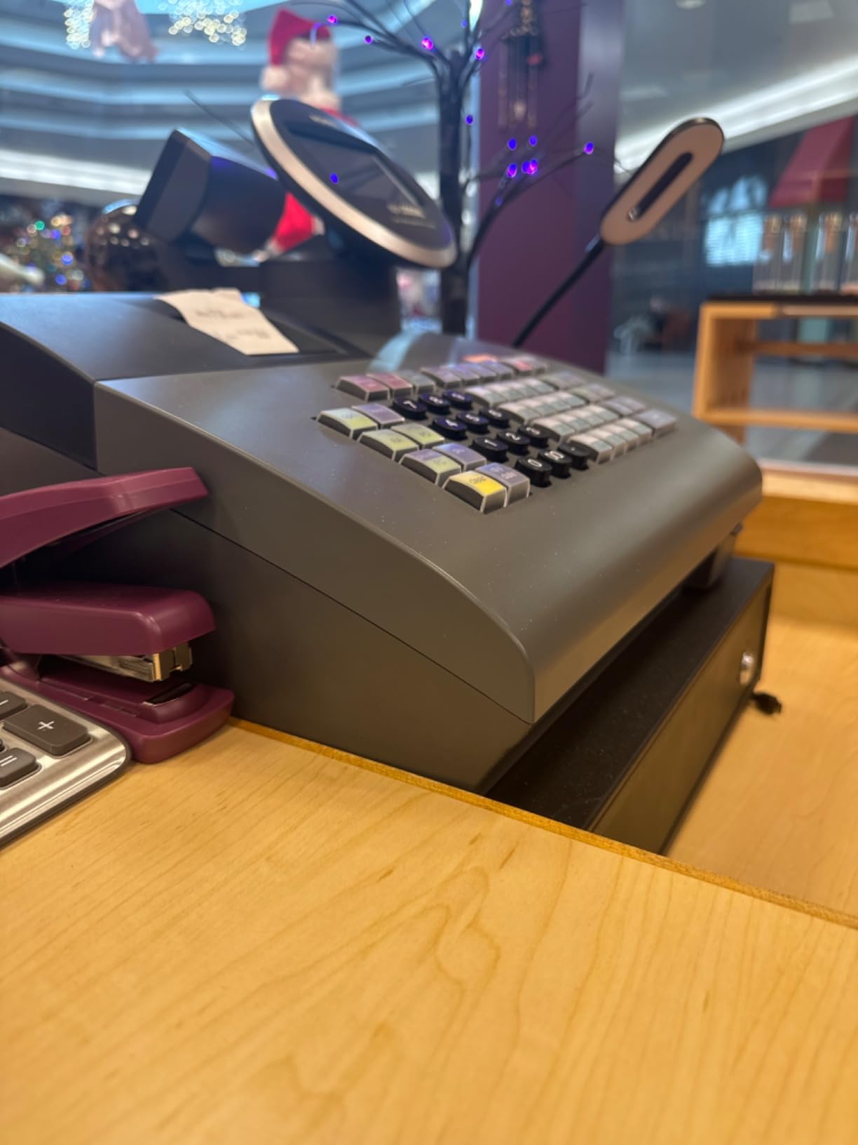 Royal 89396T 2000ML Electronic Cash Register customer photo 1