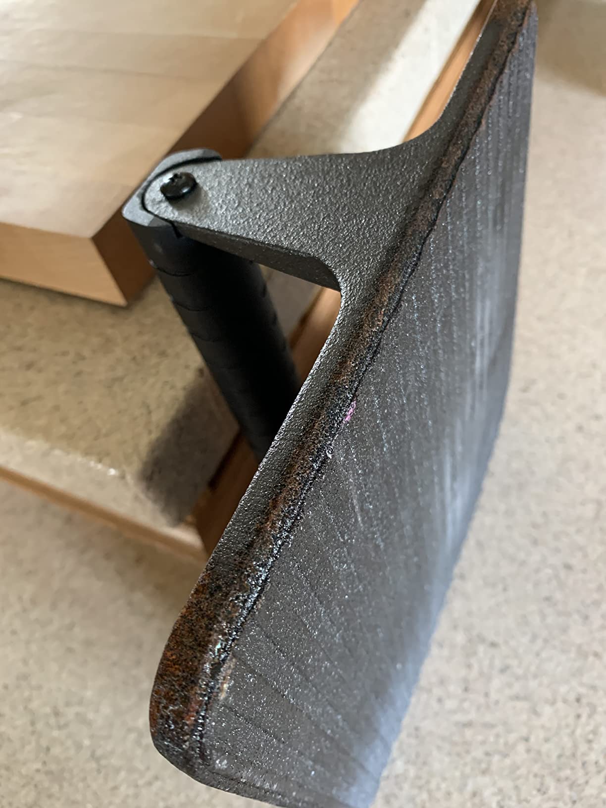 Blackstone Pre-Seasoned Cast Iron Griddle Press, 10