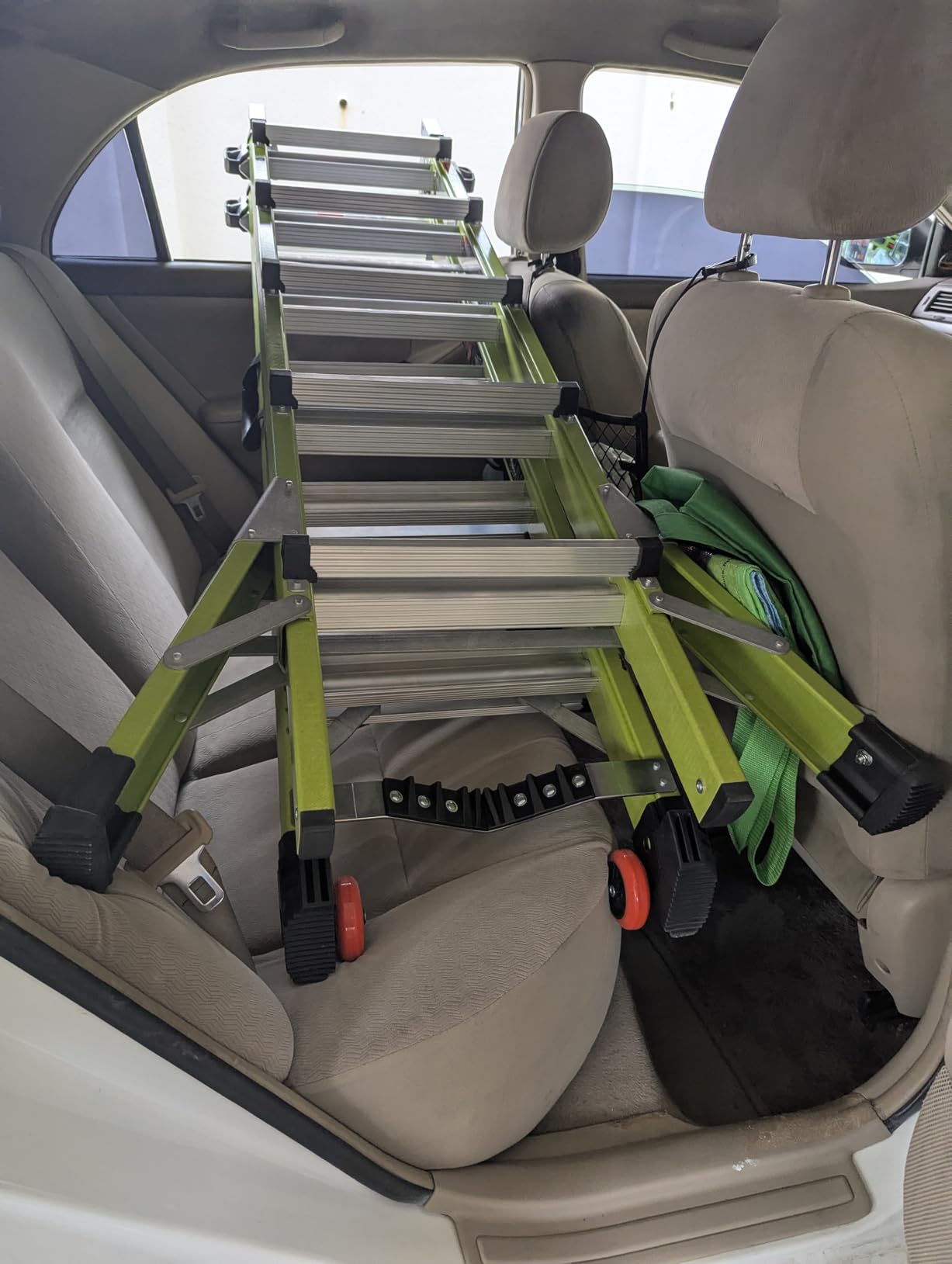 Little Giant Conquest 2.0, 18 ft Multi-Position Ladder, 17117-001 | Extension Stepladder, Non-Conductive Hi-Viz Green Fiberglass, 90-Degree, Trestle Modes, Tip & Glide Wheels, 300 lbs Type IA customer photo 2