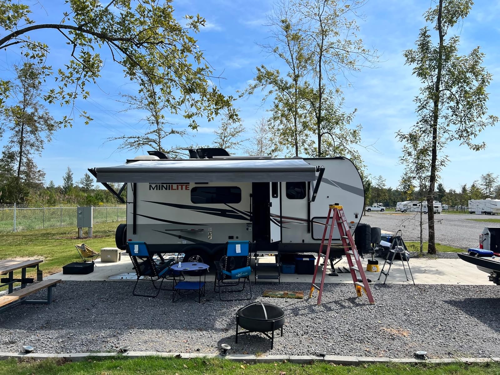 Awnlux White Motorized Modular Retractable RV Awning Full Set Assemblies for RV, 5th Wheel, Travel Trailers, Toy Haulers, and Motorhome - RV Trailer Awning for Home or Camper - 18x8 Ft - Ocean Blue customer photo 2
