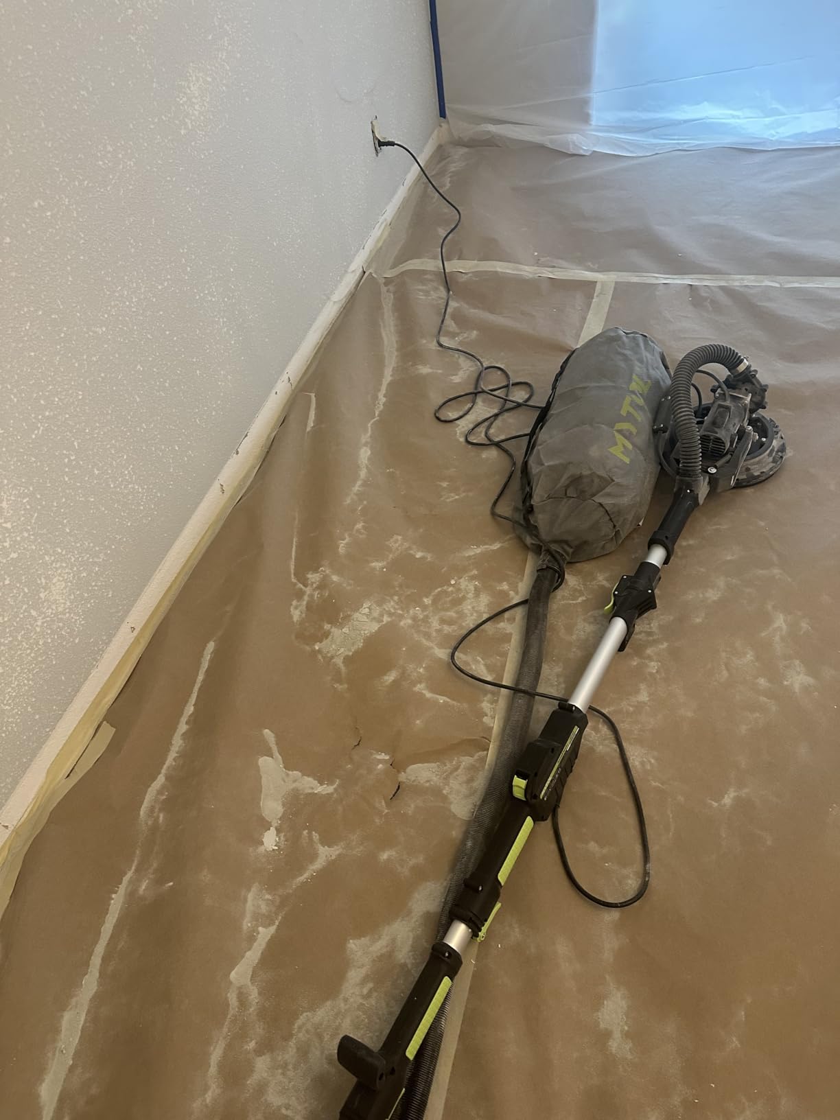 MYTOL 7.2A Drywall Sander with Vacuum, LED, 6-Speed, Digital display 900-1800RPM, foldable & extendable handle, 7.2A copper motor customer photo 2