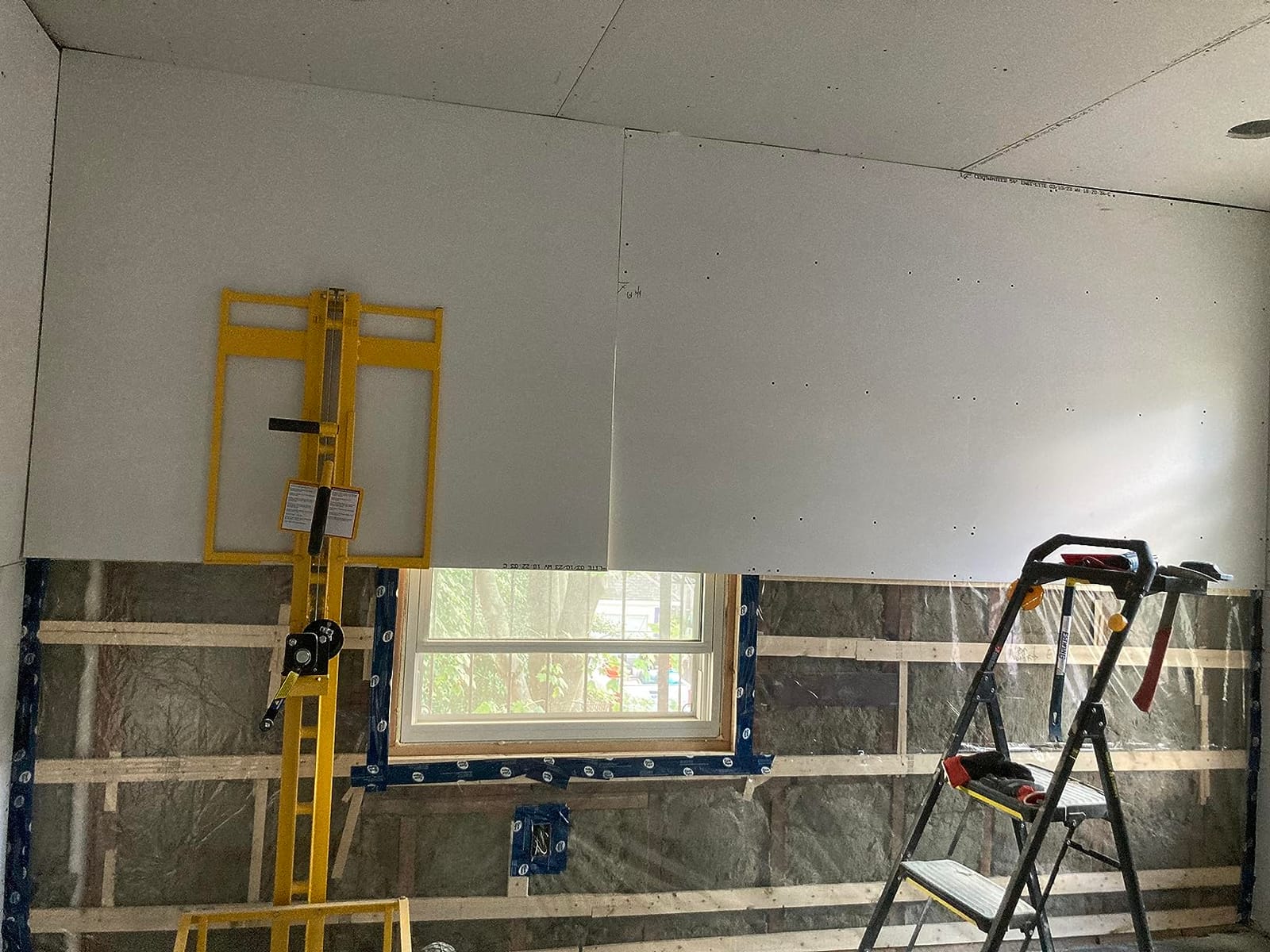 PANELLIFT HANGPRO Drywall Lift for Walls Model 100, 10' 150 lbs Capacity, one Person Drywall Installation, sheetrock Installation, Hang Drywall, Easy Transport customer photo 1