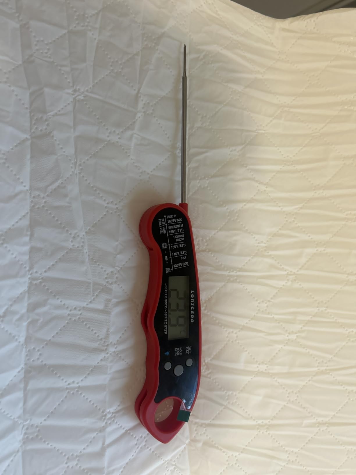 LONICERA Digital Meat Thermometer, Instant Read, Foldable Probe, Red | IP66 waterproof design, backlit display, calibration function, for meat, baking and grilling customer photo 1