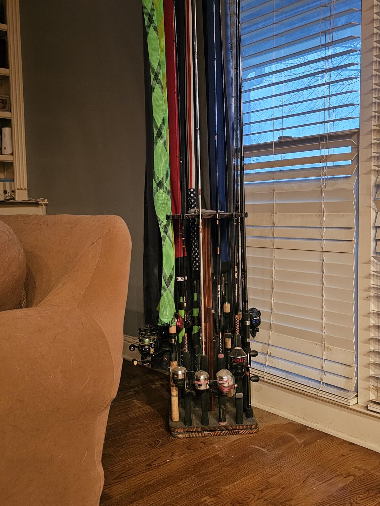 Ghosthorn Rotating Fishing Rod Holder for Garage, Wood Floor Pole Rack Black | 360° Rotation, Keeps 16 Rods Tidy customer photo 1