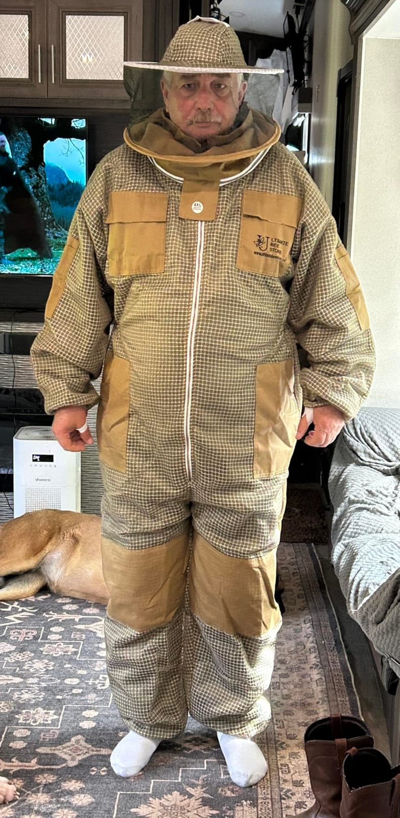 Highly Ventilated Beekeeping Suit Beekeepers 3 Layer Premium bee Suit for Men & Women with Pair of Gloves customer photo 1