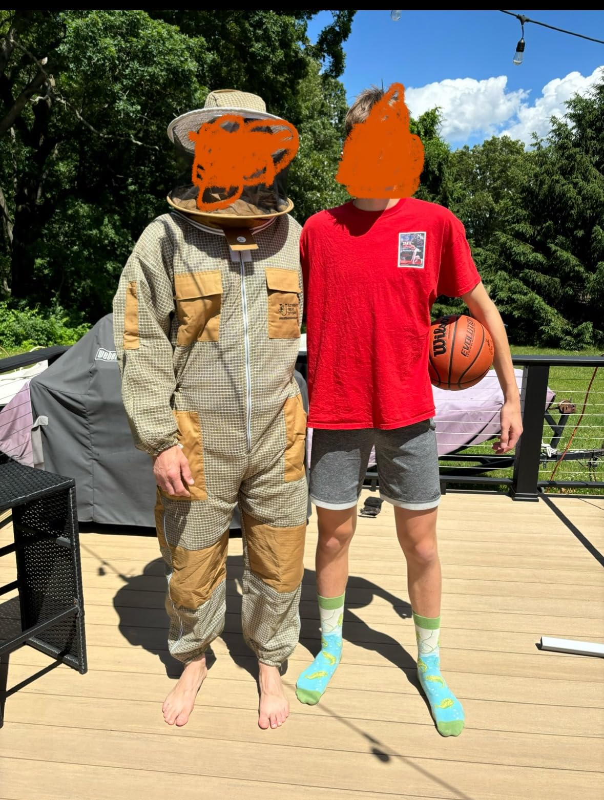 Highly Ventilated Beekeeping Suit Beekeepers 3 Layer Premium bee Suit for Men & Women with Pair of Gloves customer photo 2
