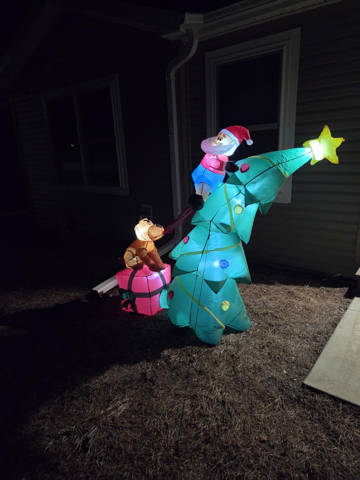 FunFanso 6FT Inflatable Christmas Tree for Yard Outside Decoration, Blow Up Santa Climbing Tree Chased by Puppy, Built-in LED Lights for Winter Holiday Xmas Party Indoor and Outdoor Garden Lawn Decors customer photo 1