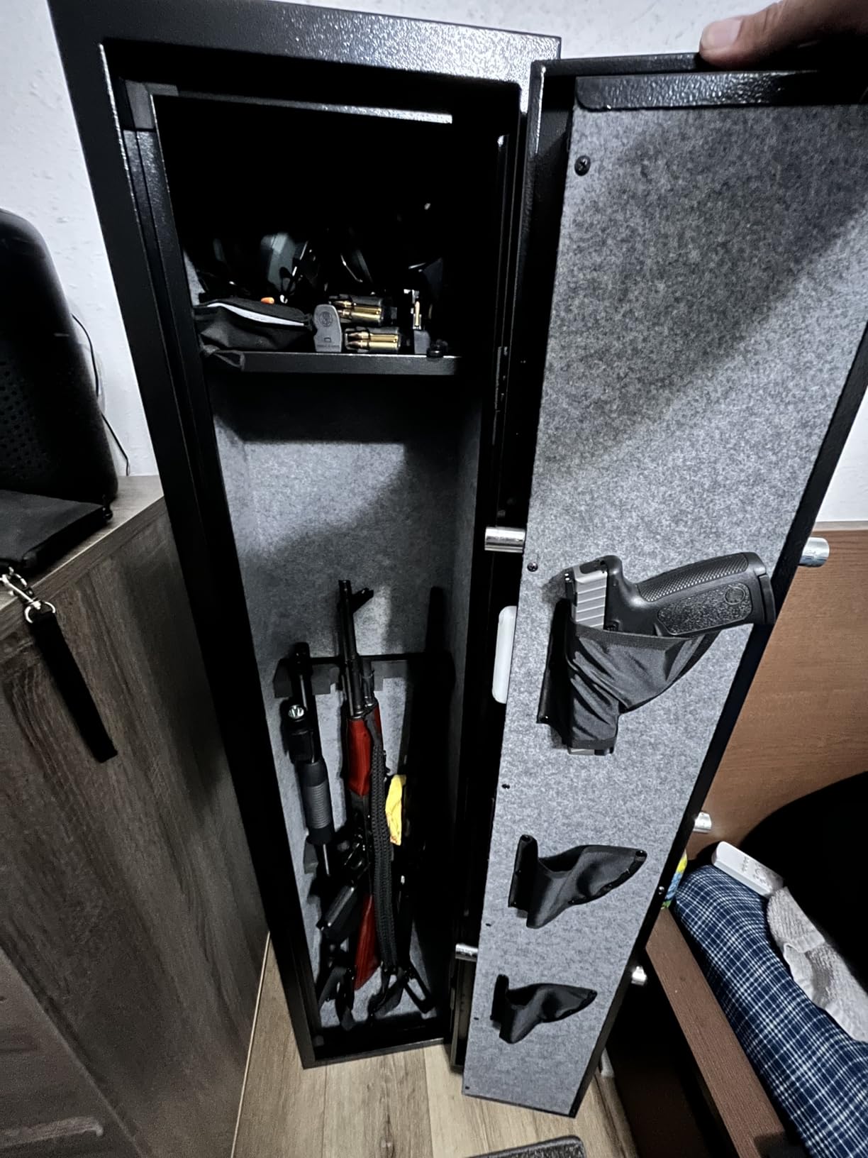 EMAXEE 5-8 Rifle Gun Safe, Gun Cabinet for Home Rifle and Pistols with Upgraded Digital Keypad and LED Light, Quick Access Firearm Safes & Cabinets with Removable Shelf and Racks customer photo 2
