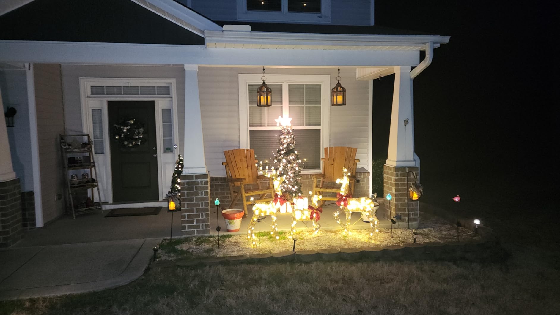 Best Choice Products 4ft 3-Piece 2D Lighted Christmas Deer Family Set, Large Outdoor Yard Reindeer Holiday Decoration with 175 LED Lights, Stakes, Zip Ties - Gold customer photo 2