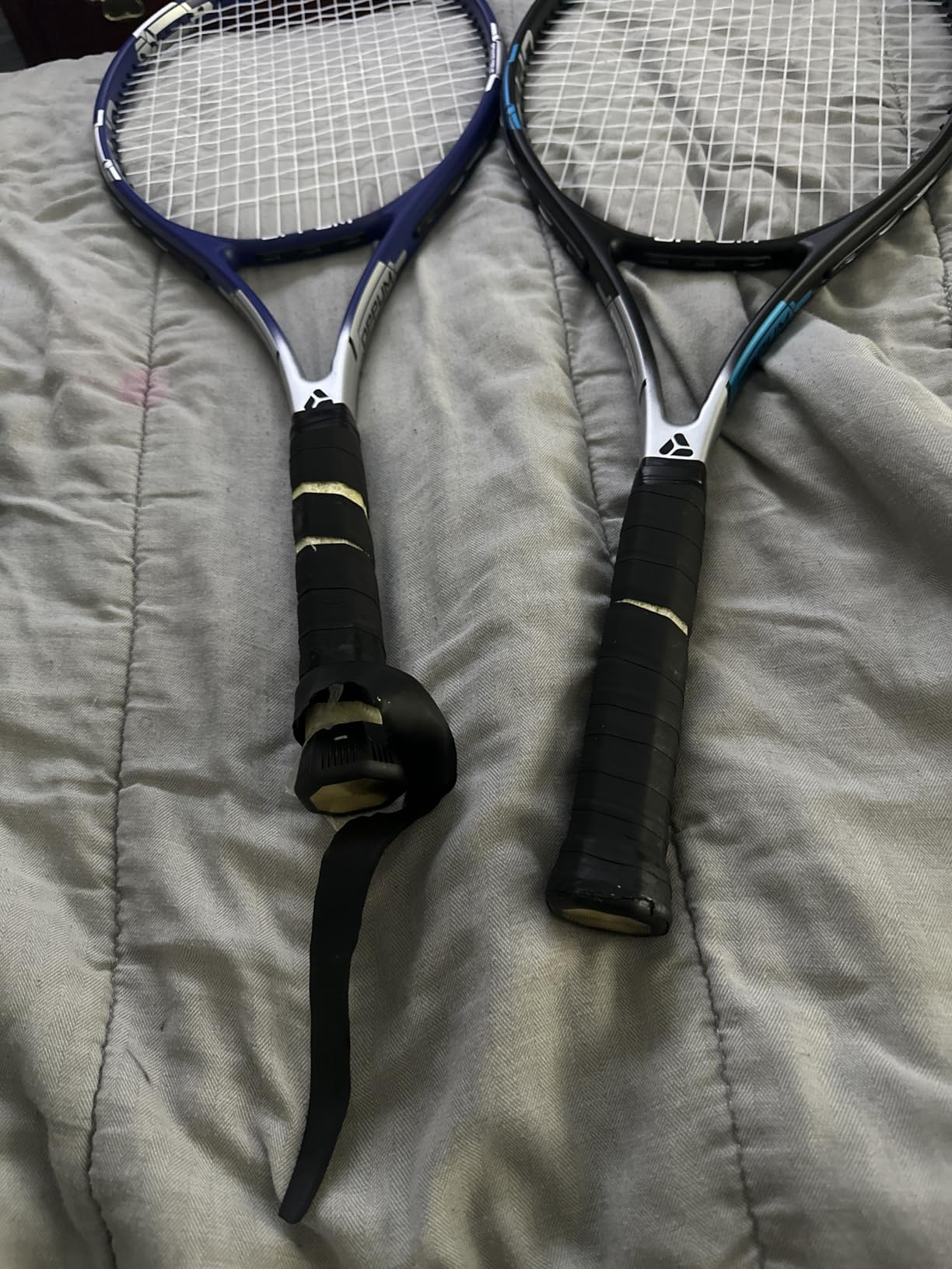 Adult Tennis Racket Set of 2, 27 Inch Pre-Strung for Beginners | 100 sq in head, 300g frame, 335 mm balance and 4 3/8 in grip for adult beginners customer photo 1
