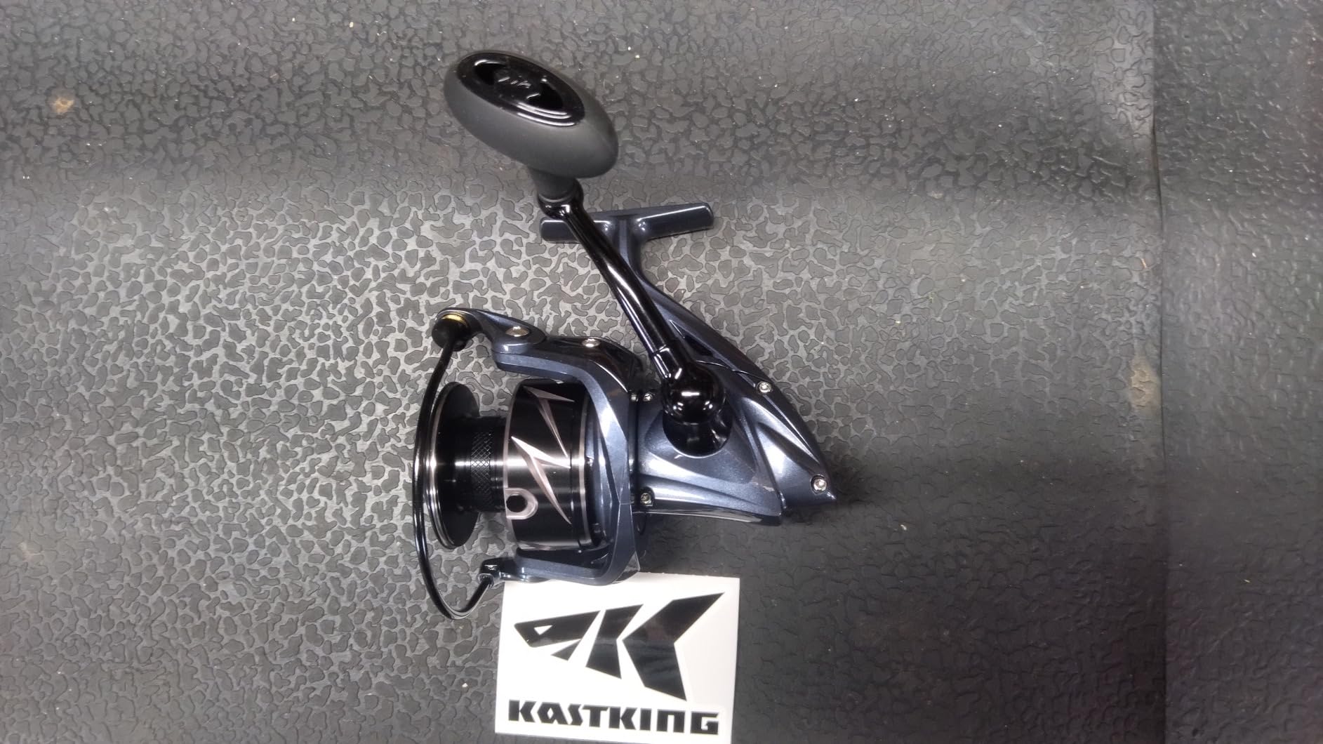 KastKing ReKon Saltwater Spinning Fishing Reel - Powerful for Big Game | Max Drag: 55 lb, 5+1+1 BB, NyliTech Body, Carbon Fiber Drag, Water Resistant customer photo 2
