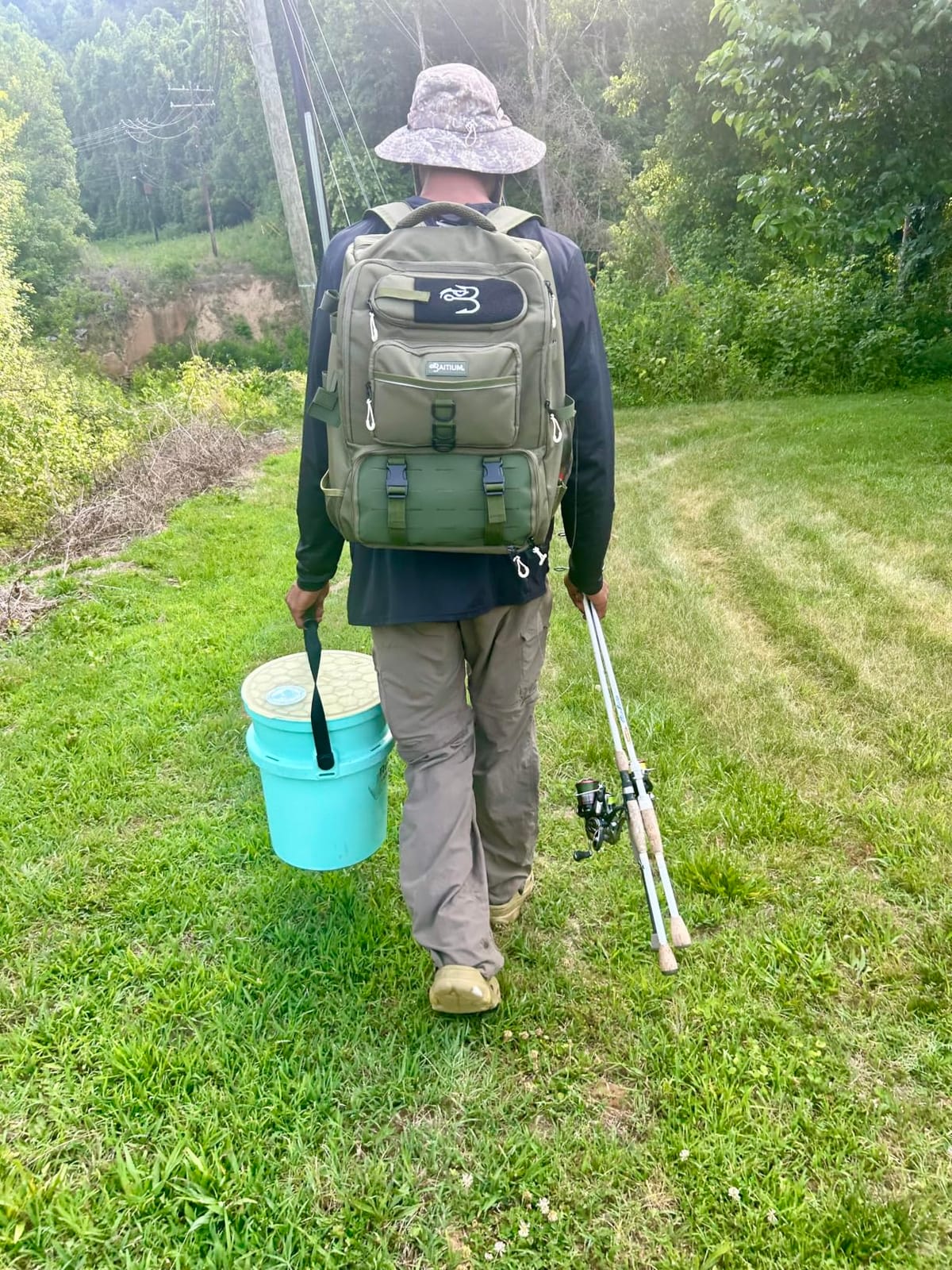 Baitium Fishing Backpack, Tackle Bag With Rod Holders, 40L Capacity With Cooler, Rain Cover, Insulated Pocket, 4 Tackle Trays Included (Jet Black) customer photo 1